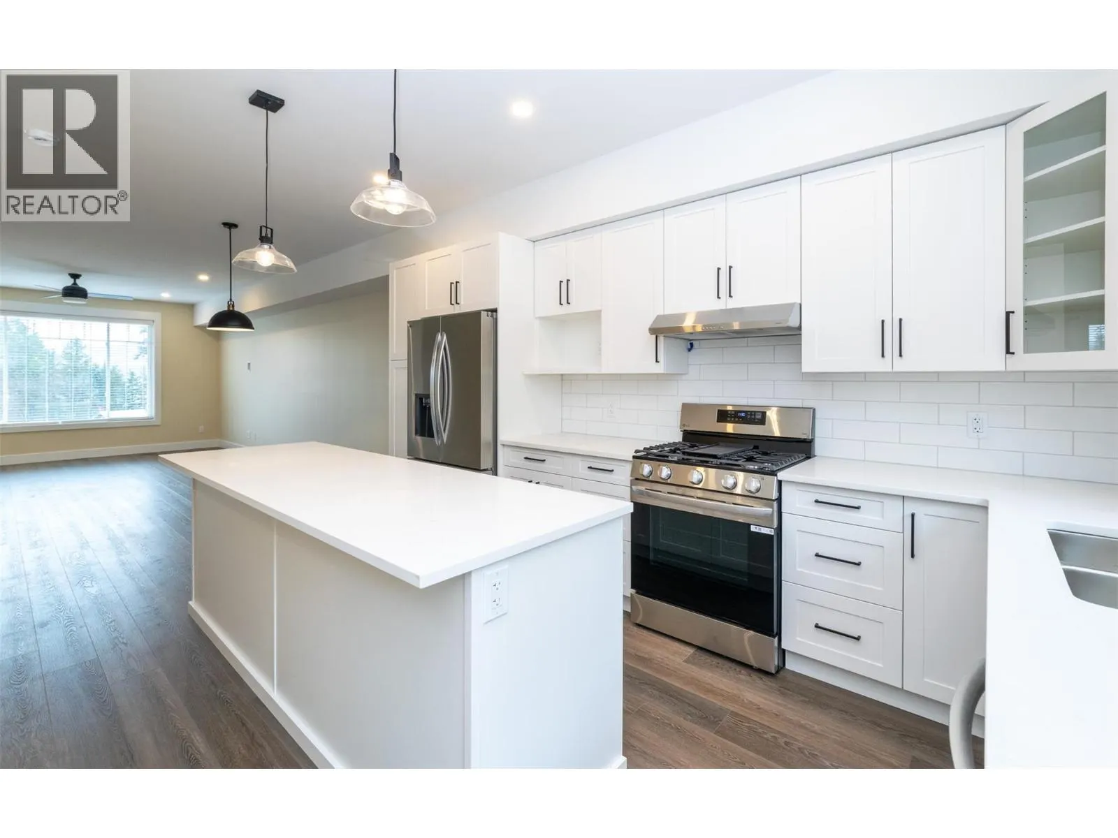 1910 11 Avenue NE Unit# 4