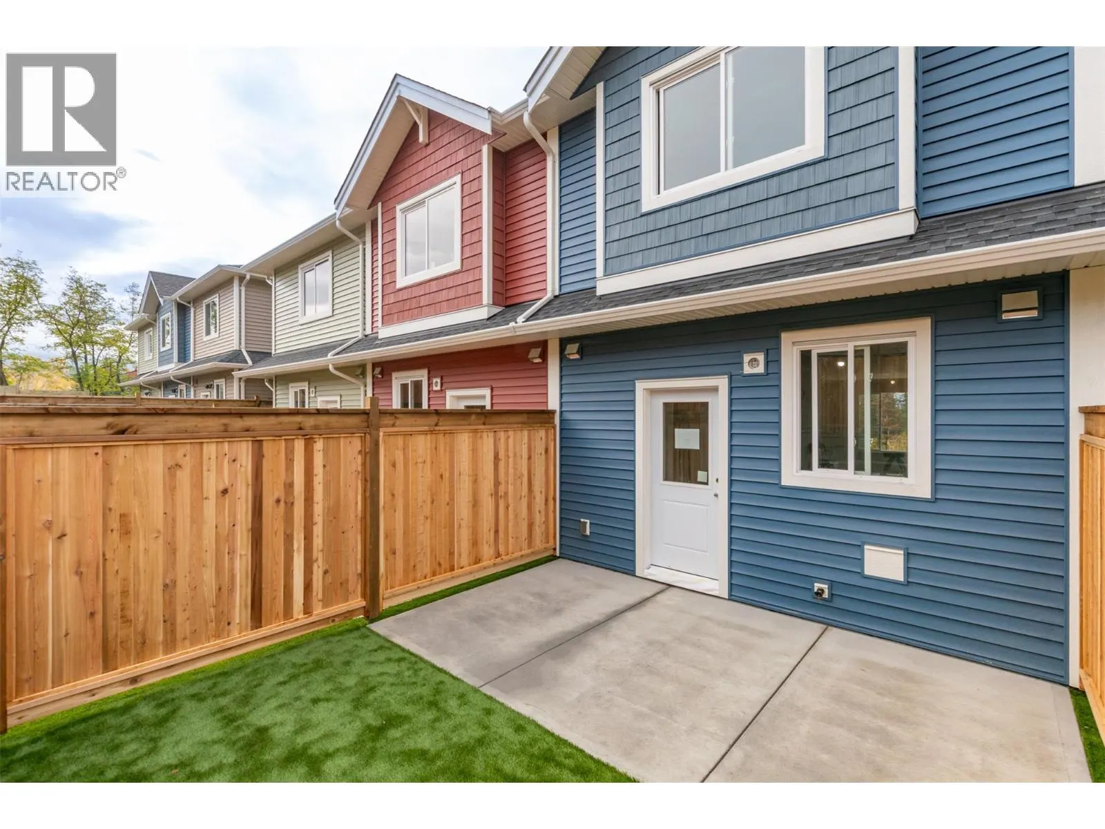1910 11 Avenue NE Unit# 4
