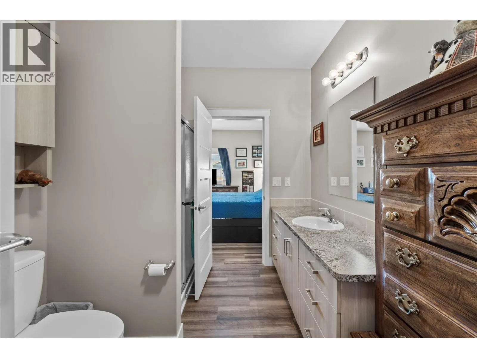 2569 spring bank Avenue