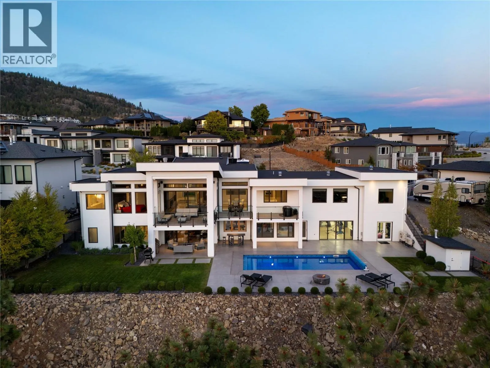3301 Vineyard View Drive