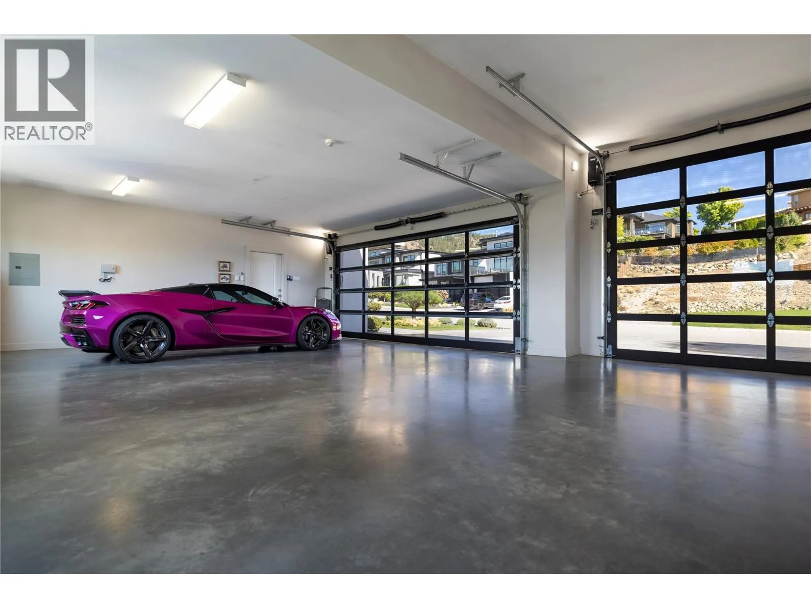 3301 Vineyard View Drive