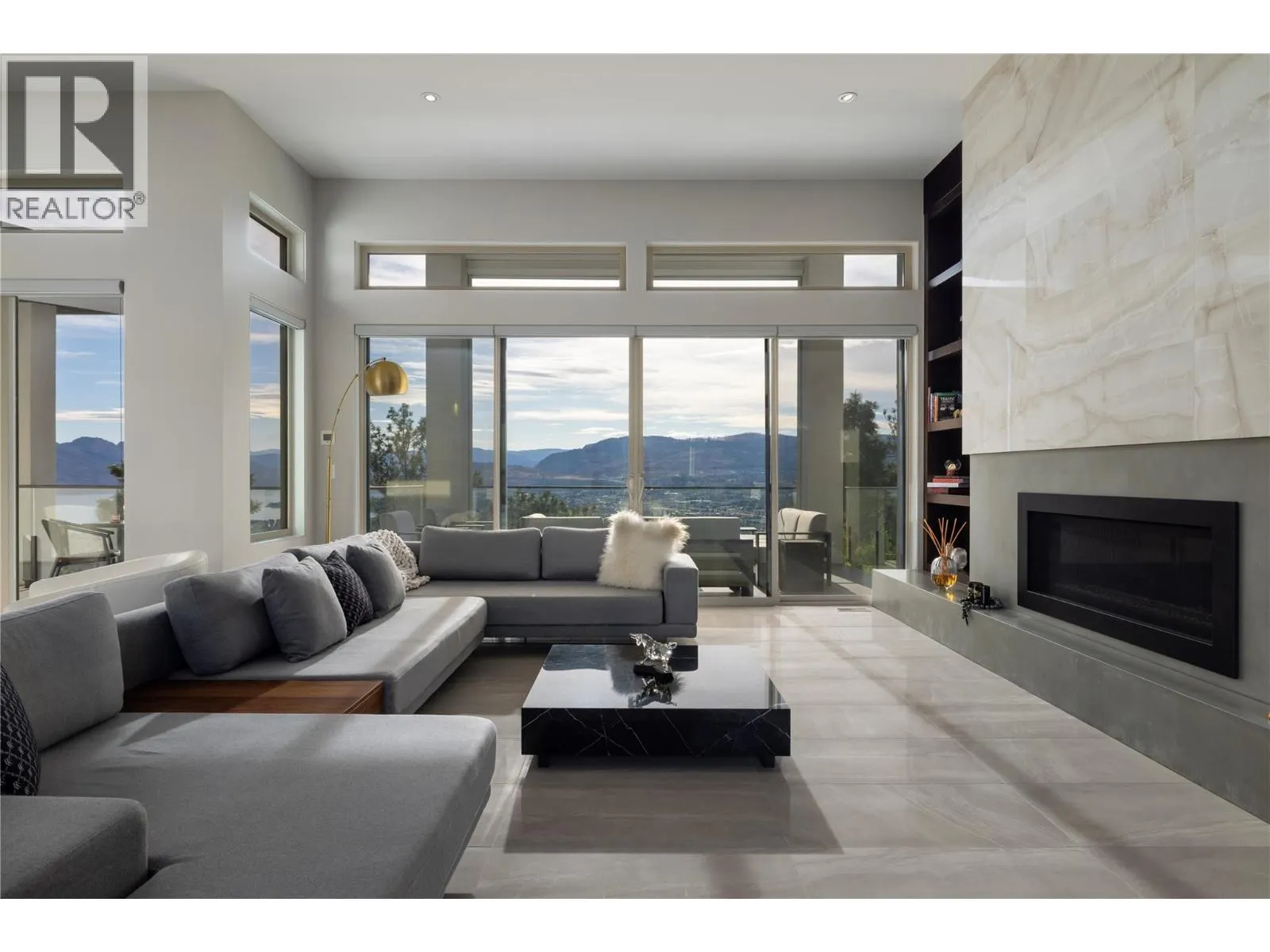 3301 Vineyard View Drive