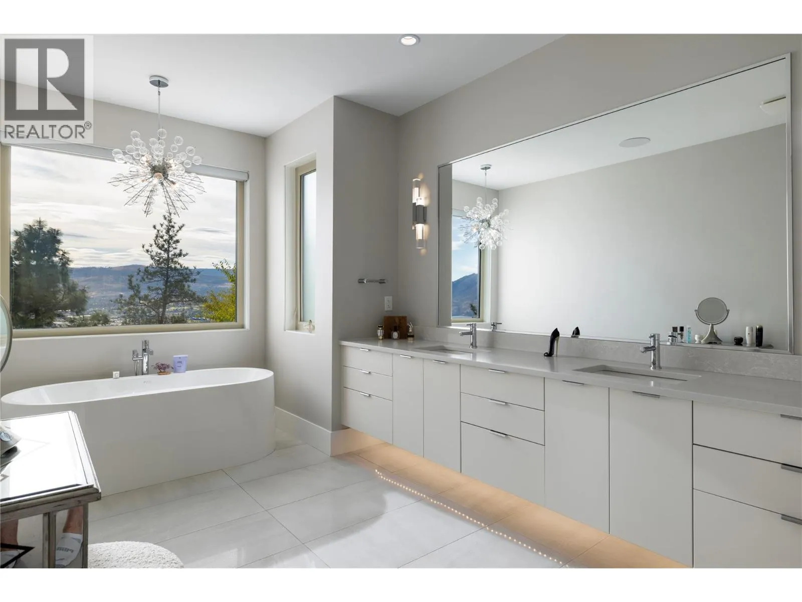 3301 Vineyard View Drive