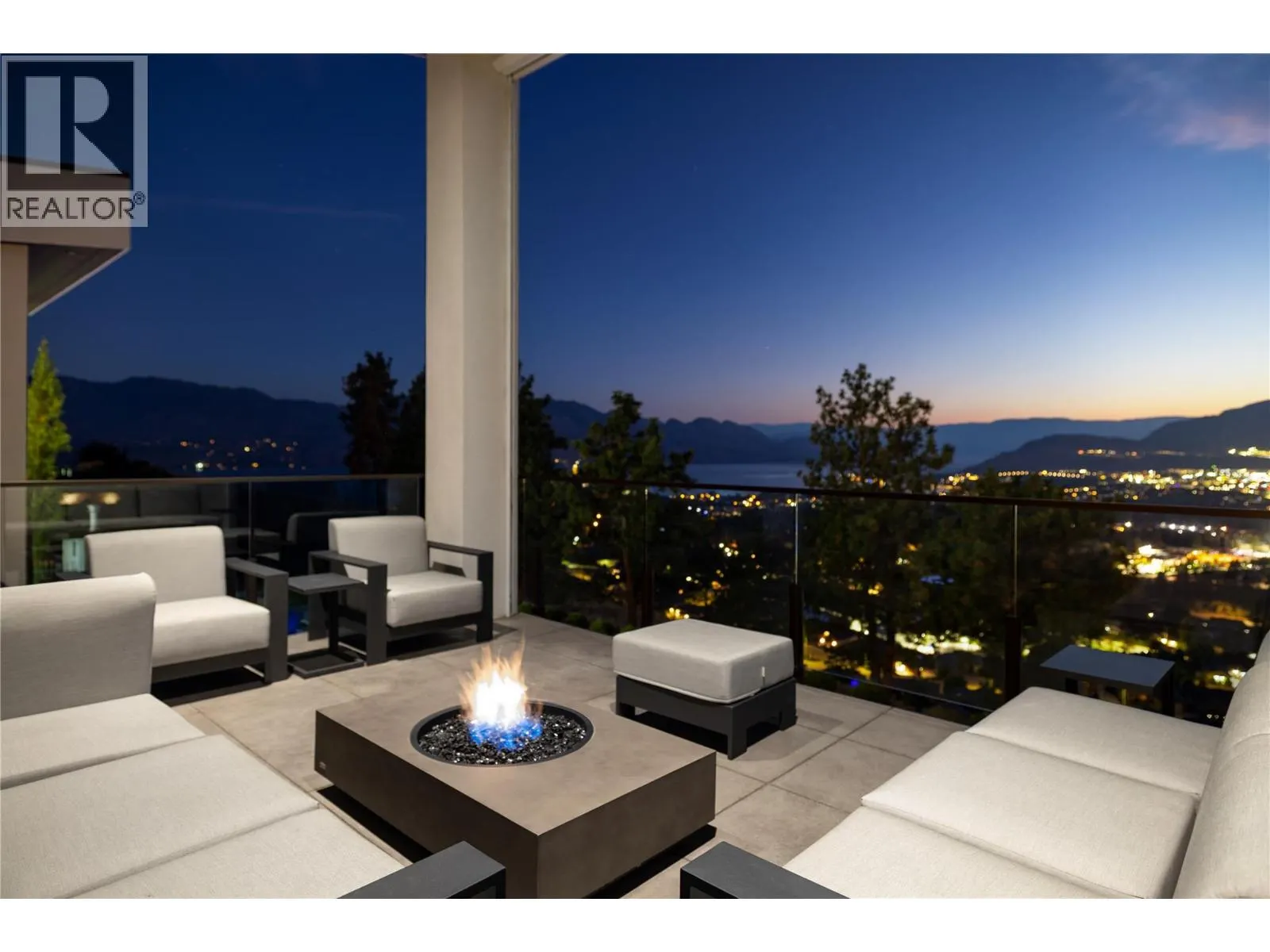 3301 Vineyard View Drive