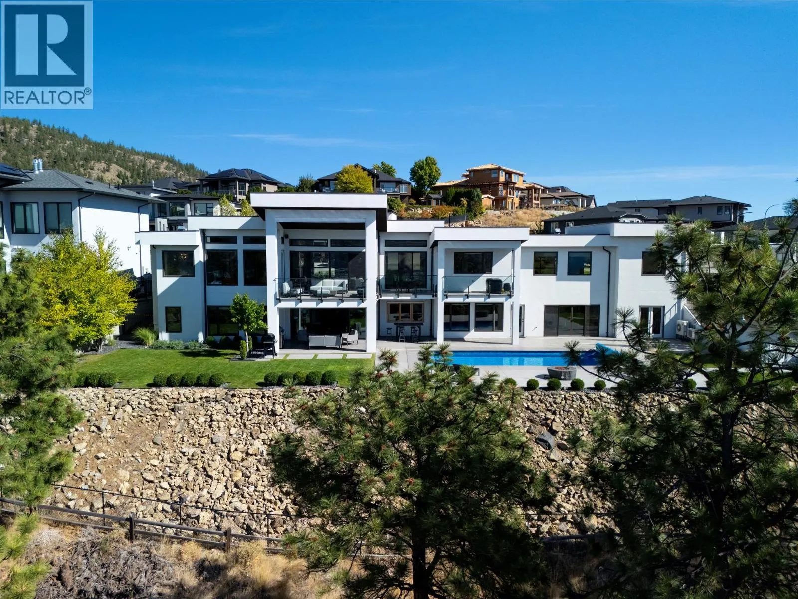 3301 Vineyard View Drive