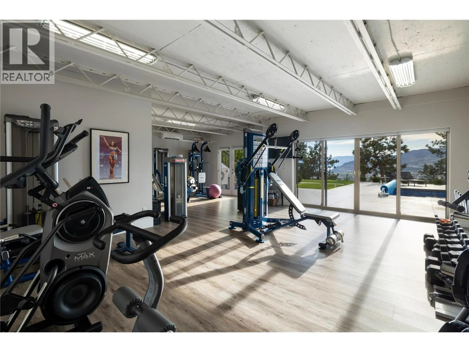3301 Vineyard View Drive