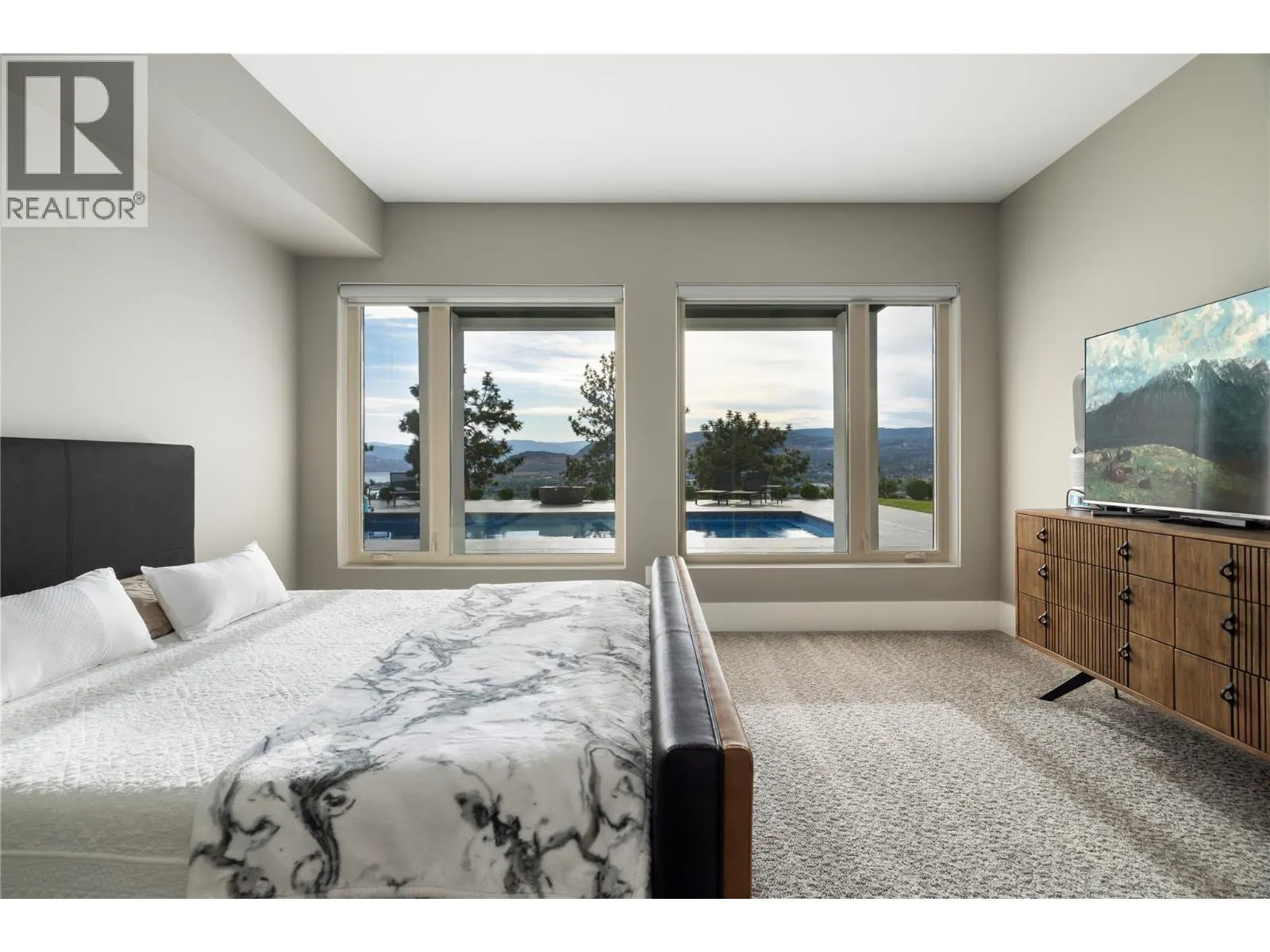 3301 Vineyard View Drive