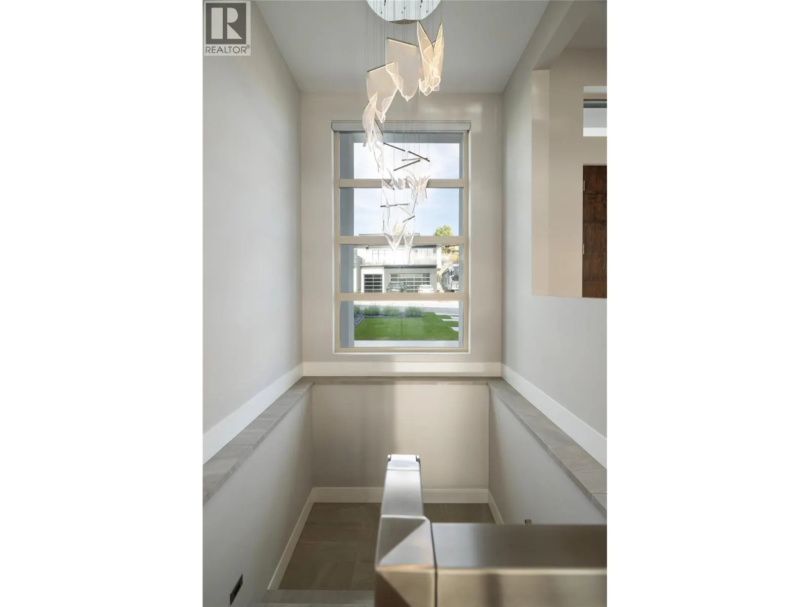 3301 Vineyard View Drive