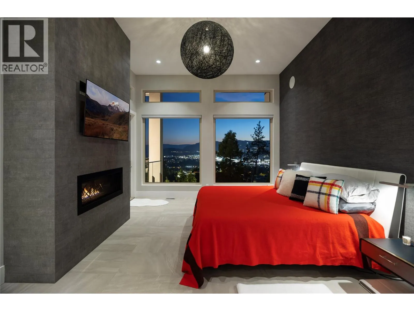 3301 Vineyard View Drive