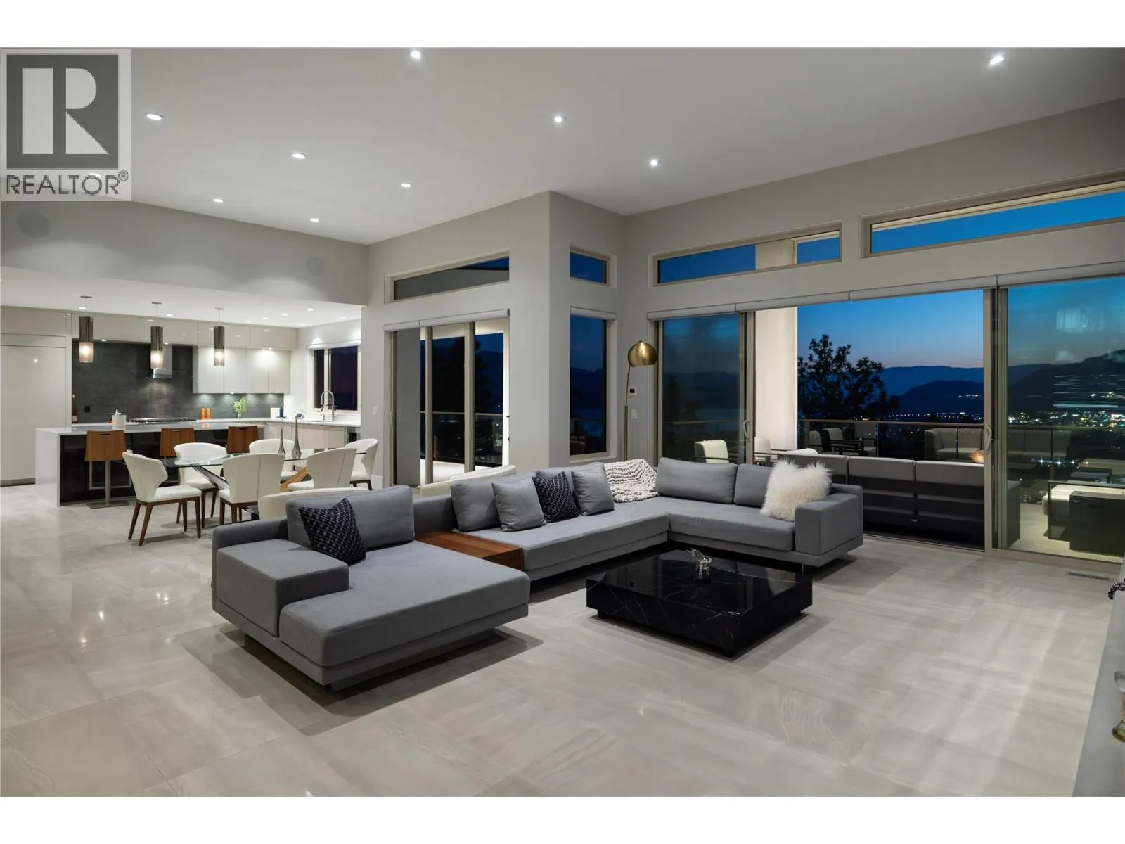 3301 Vineyard View Drive