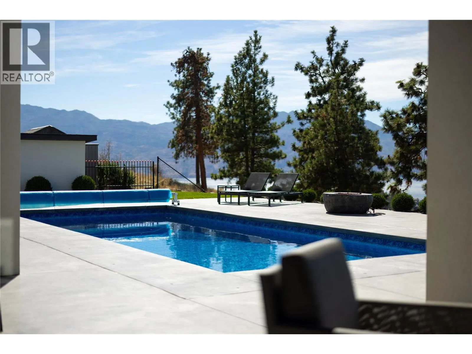 3301 Vineyard View Drive