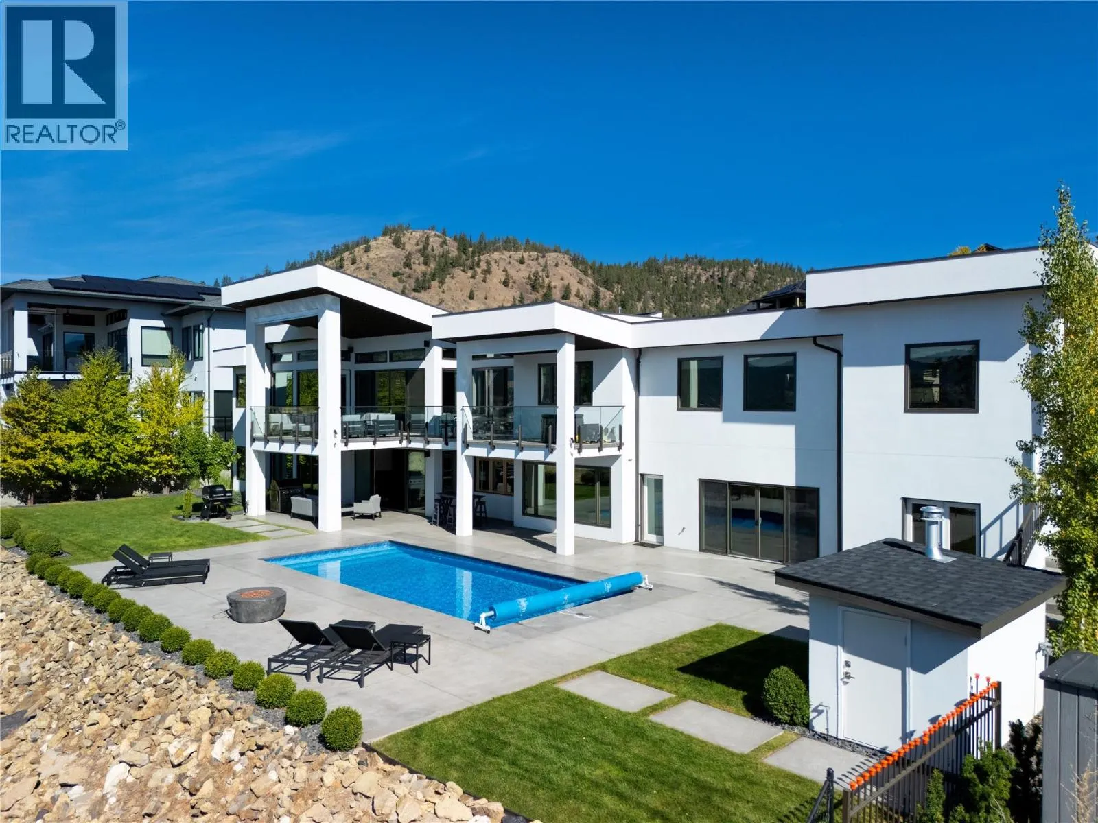 3301 Vineyard View Drive