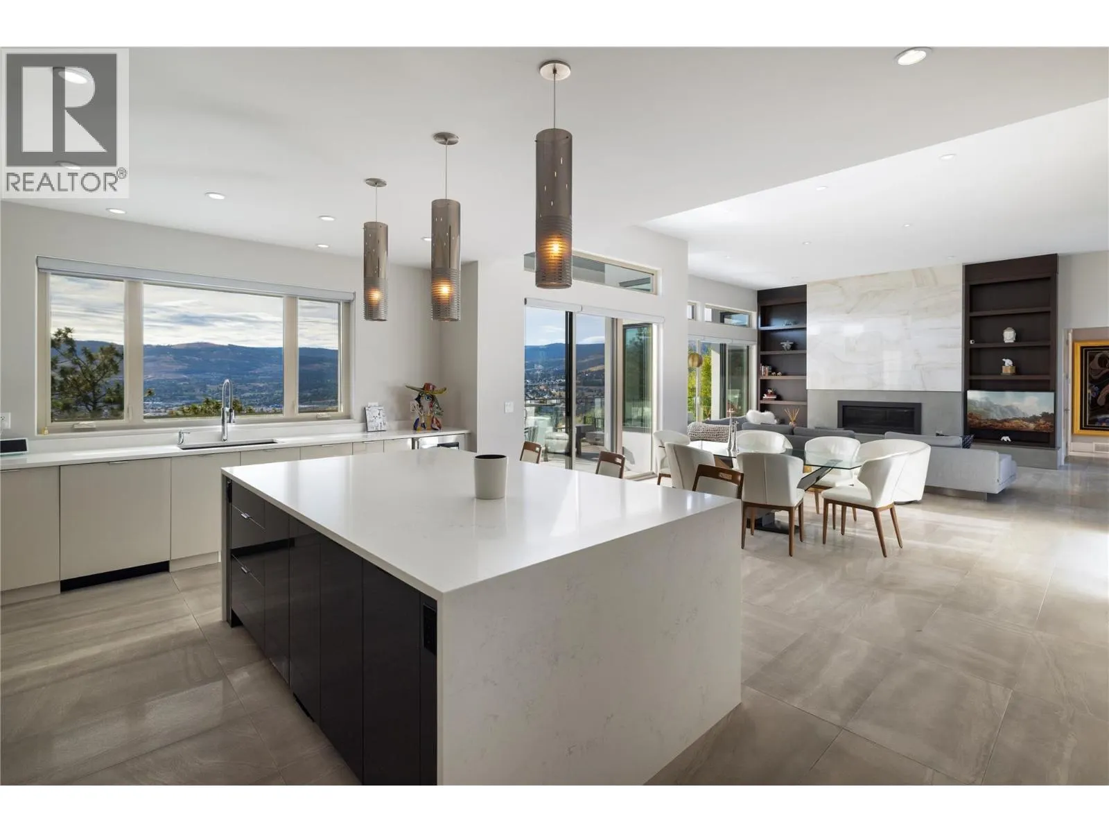3301 Vineyard View Drive