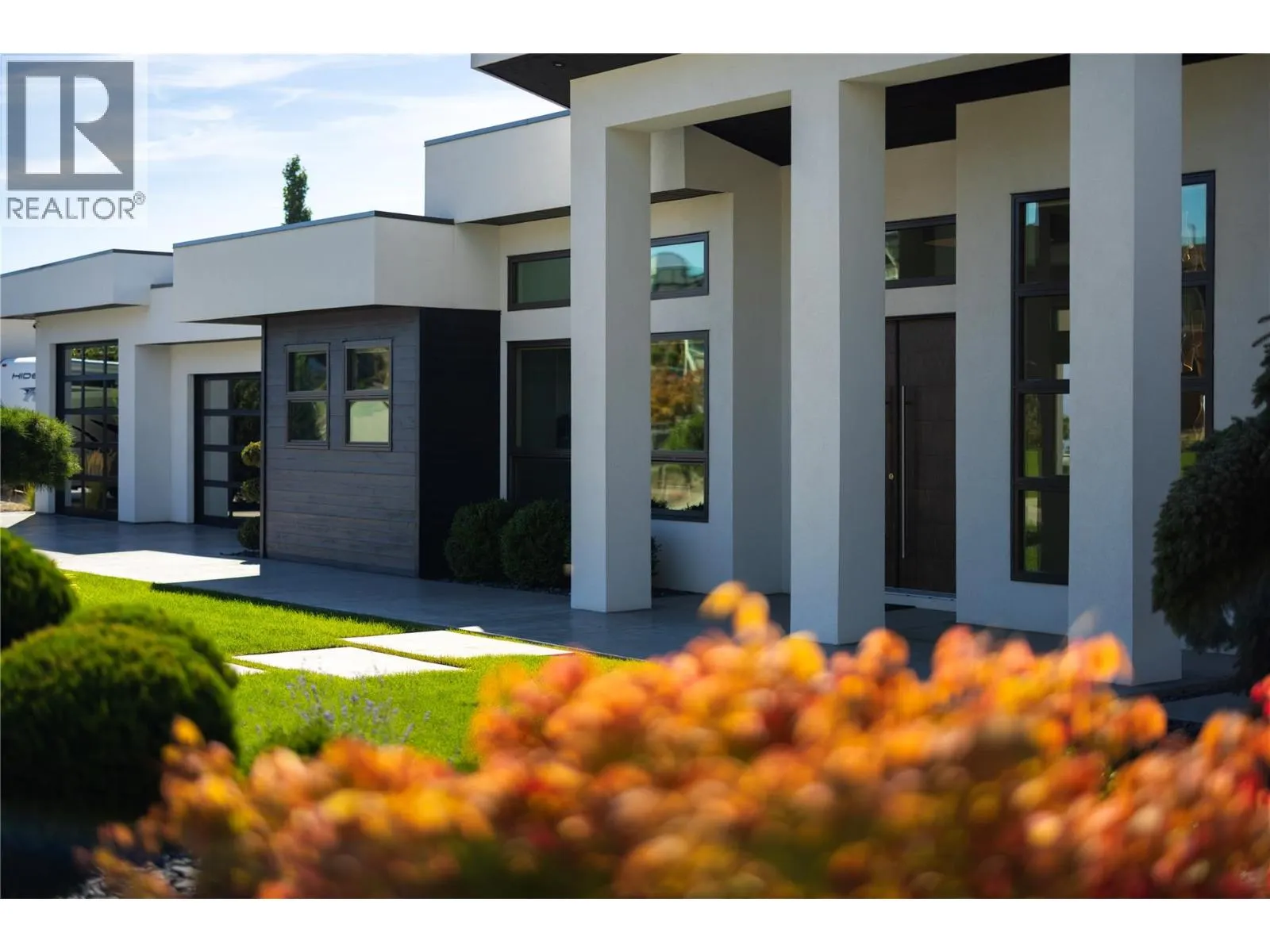 3301 Vineyard View Drive