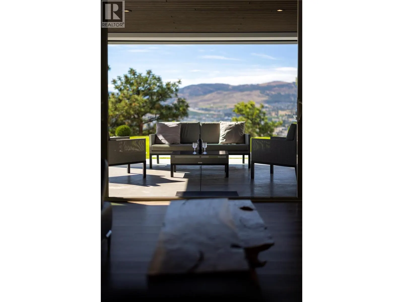 3301 Vineyard View Drive