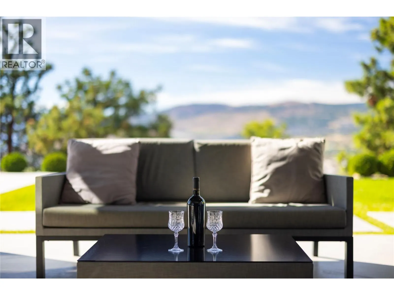 3301 Vineyard View Drive