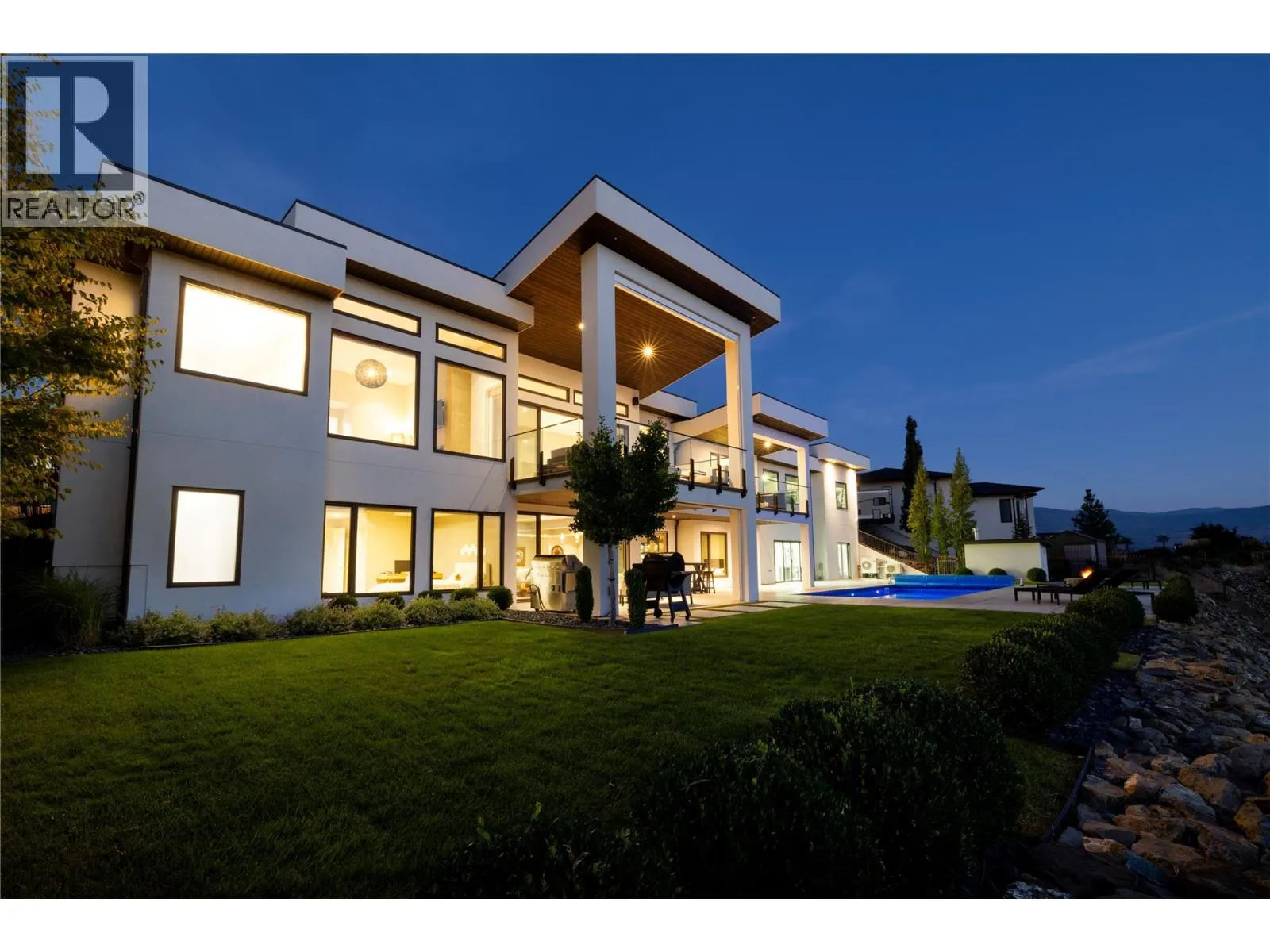 3301 Vineyard View Drive