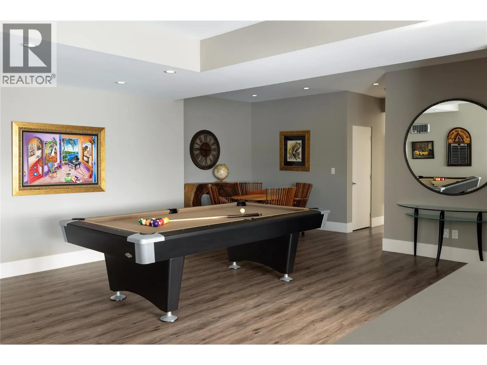 3301 Vineyard View Drive