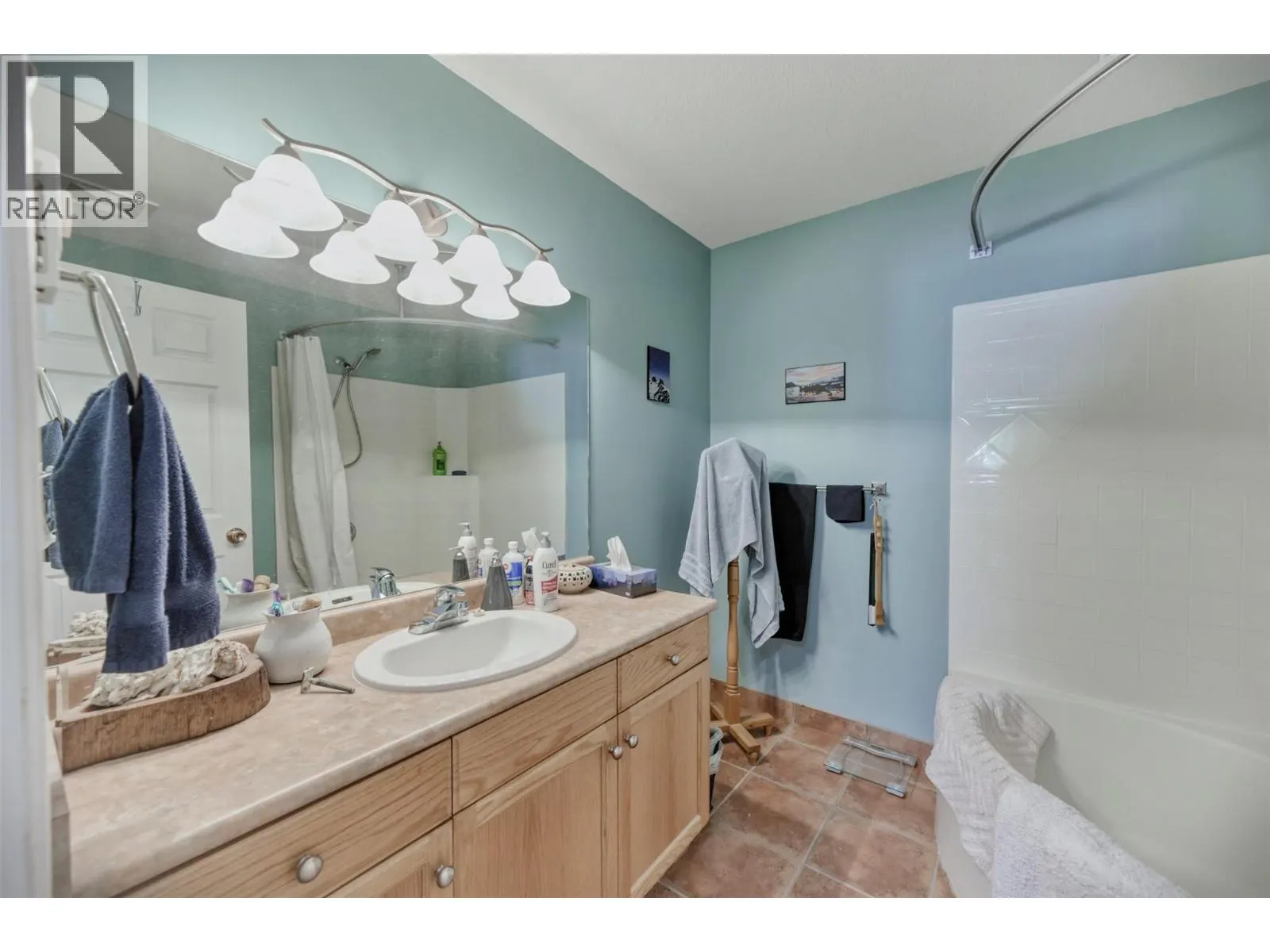 9307 62ND Avenue Unit# 304
