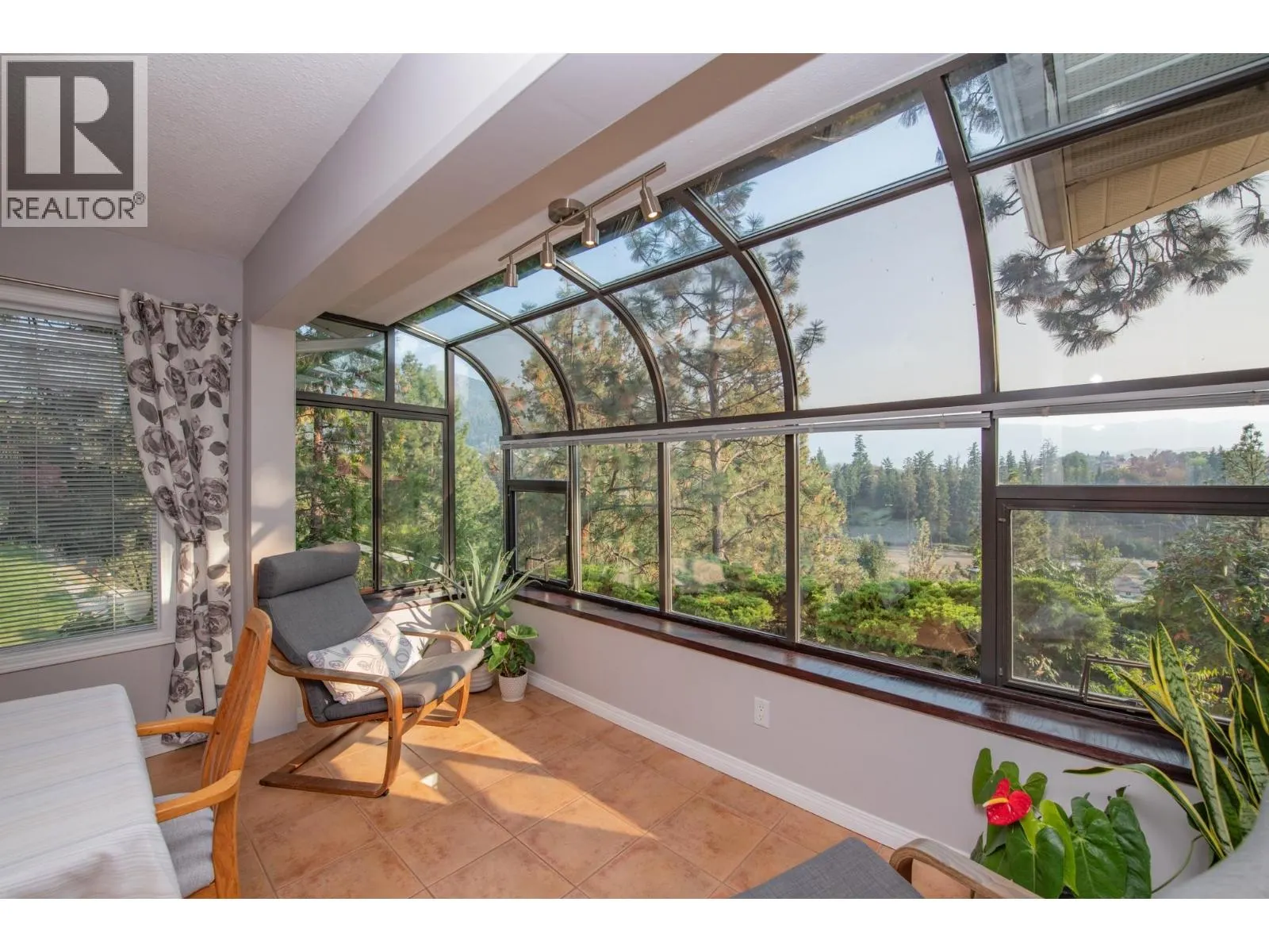 5290 Silver Star Road