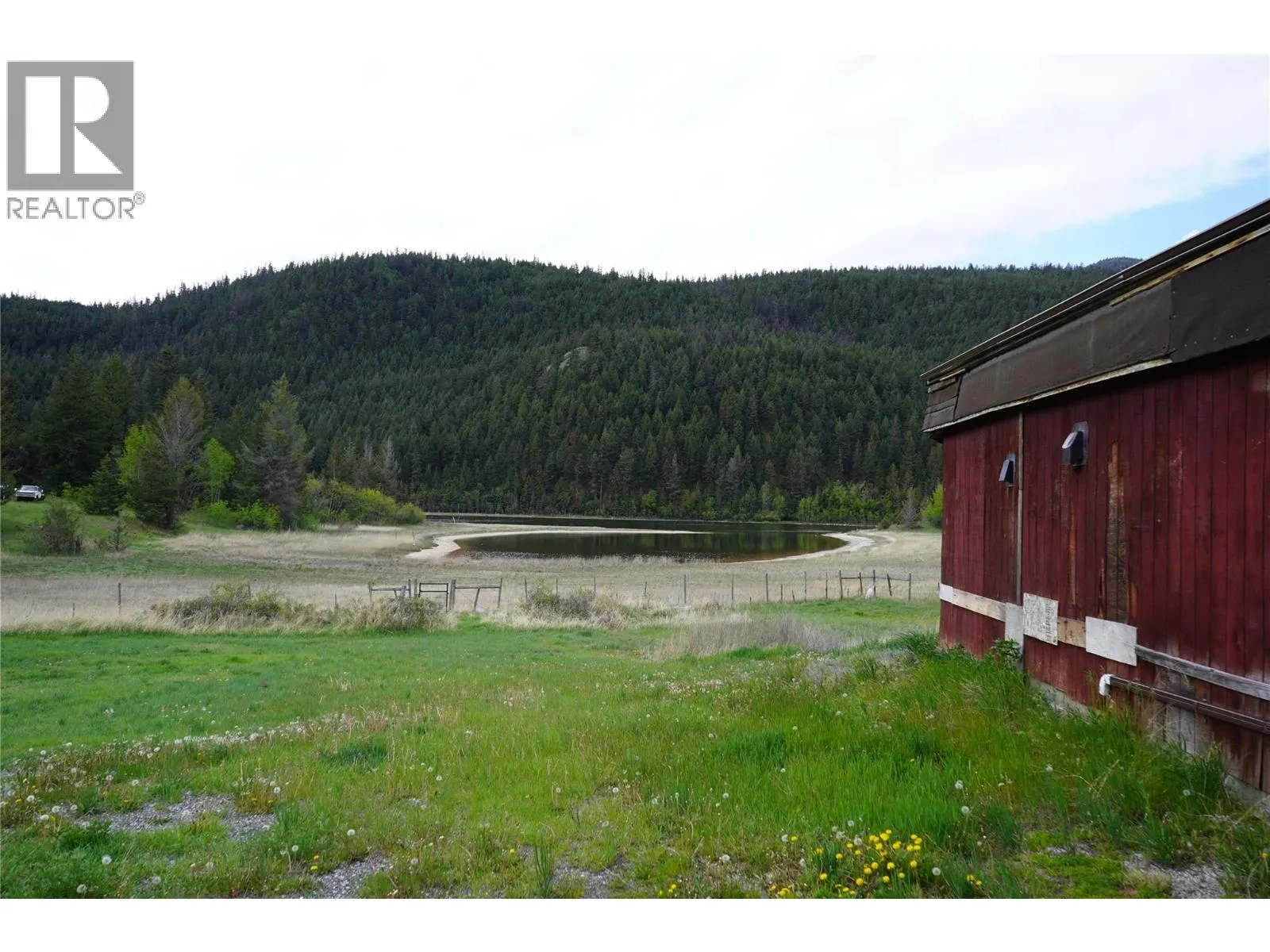 6805 CARIBOO  97 Highway