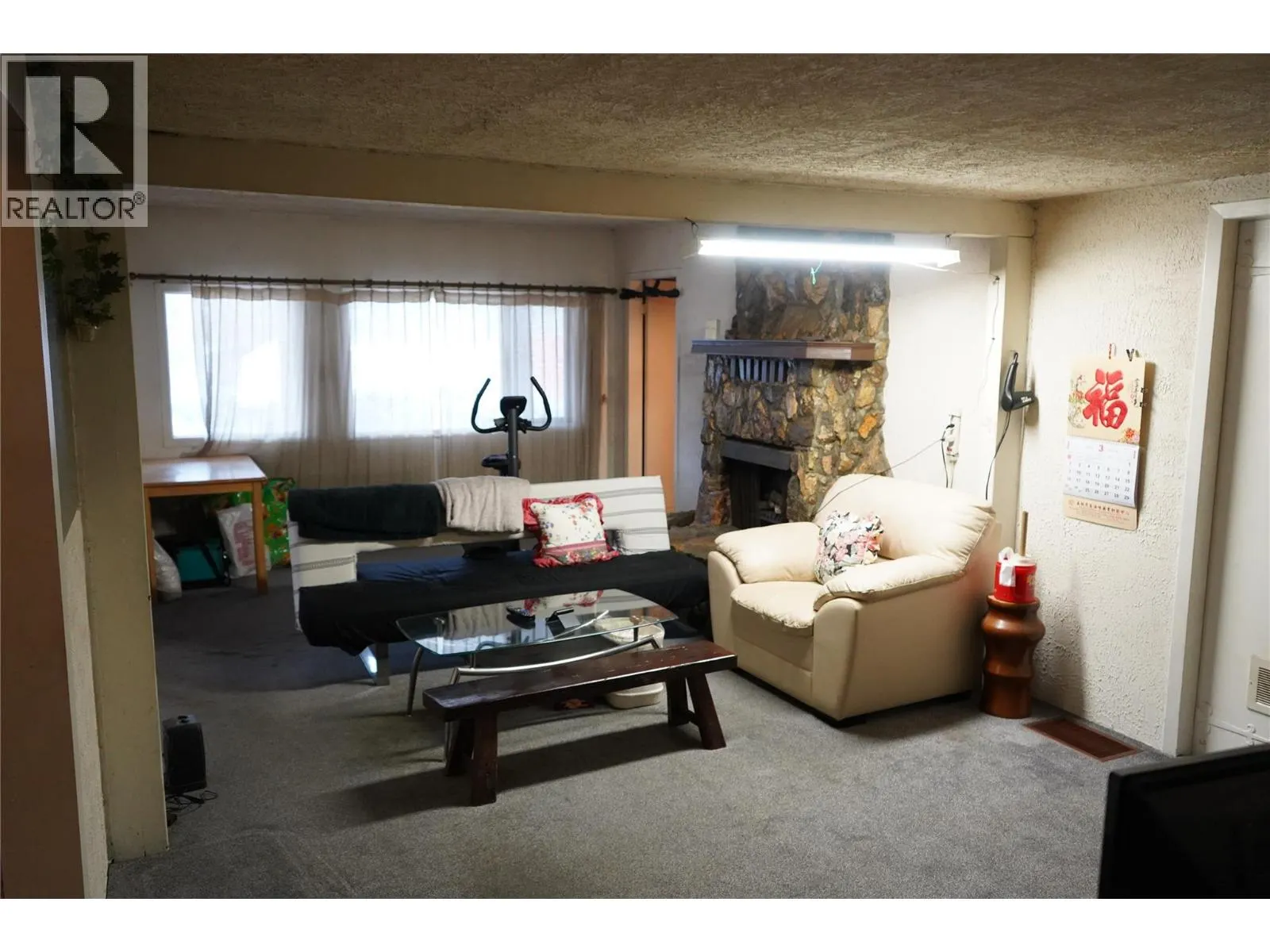 6805 CARIBOO  97 Highway