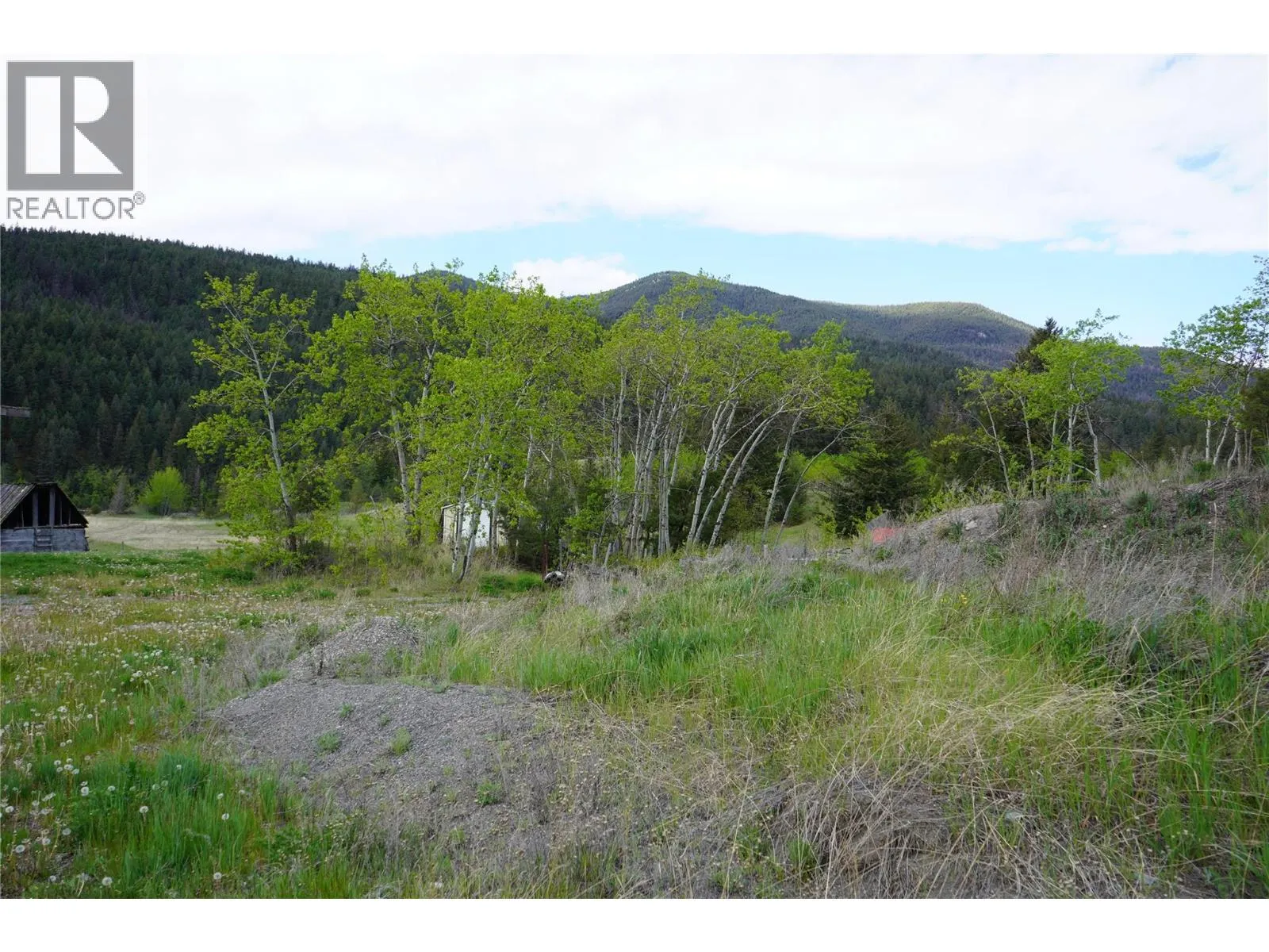 6805 CARIBOO  97 Highway