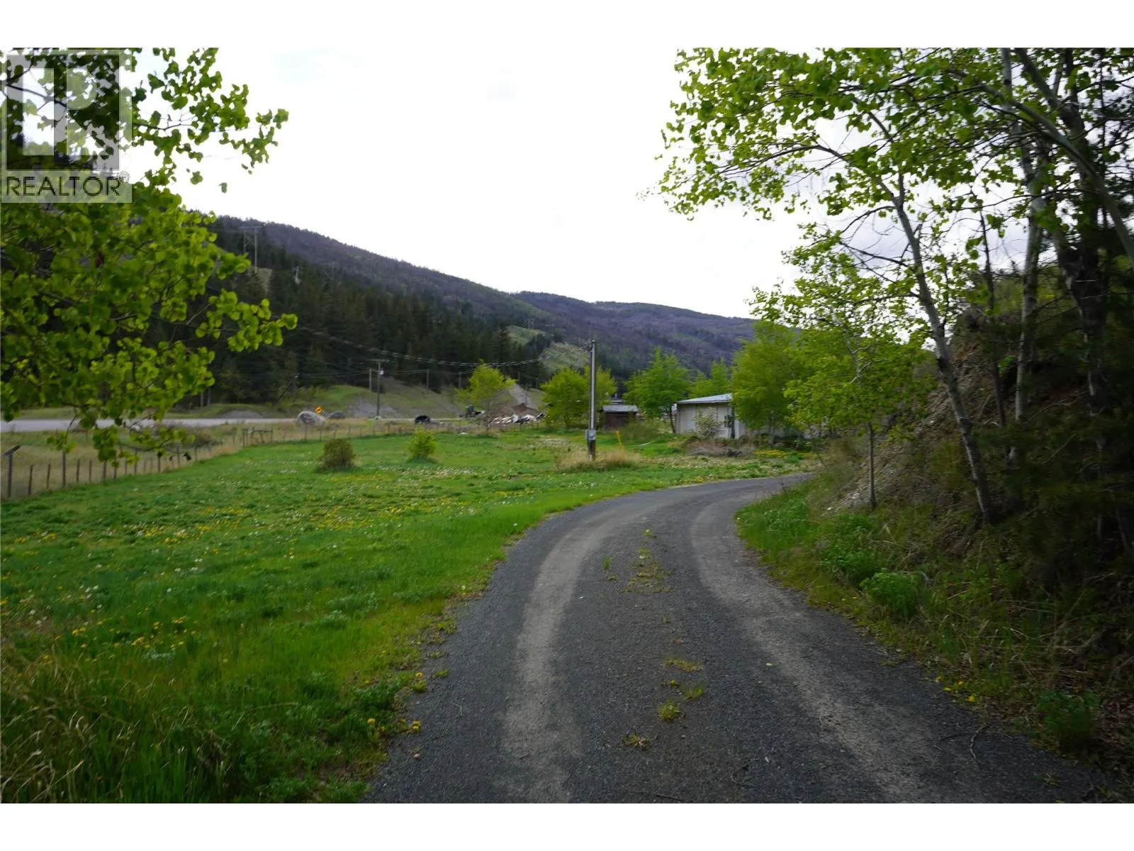 6805 CARIBOO  97 Highway