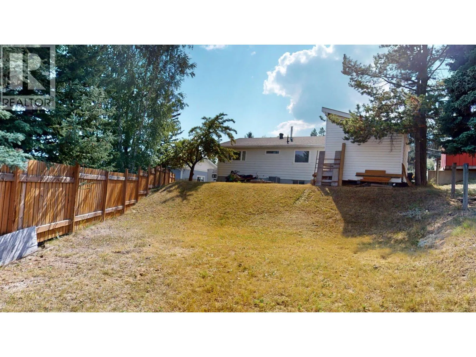 2201 ALMOND Street
