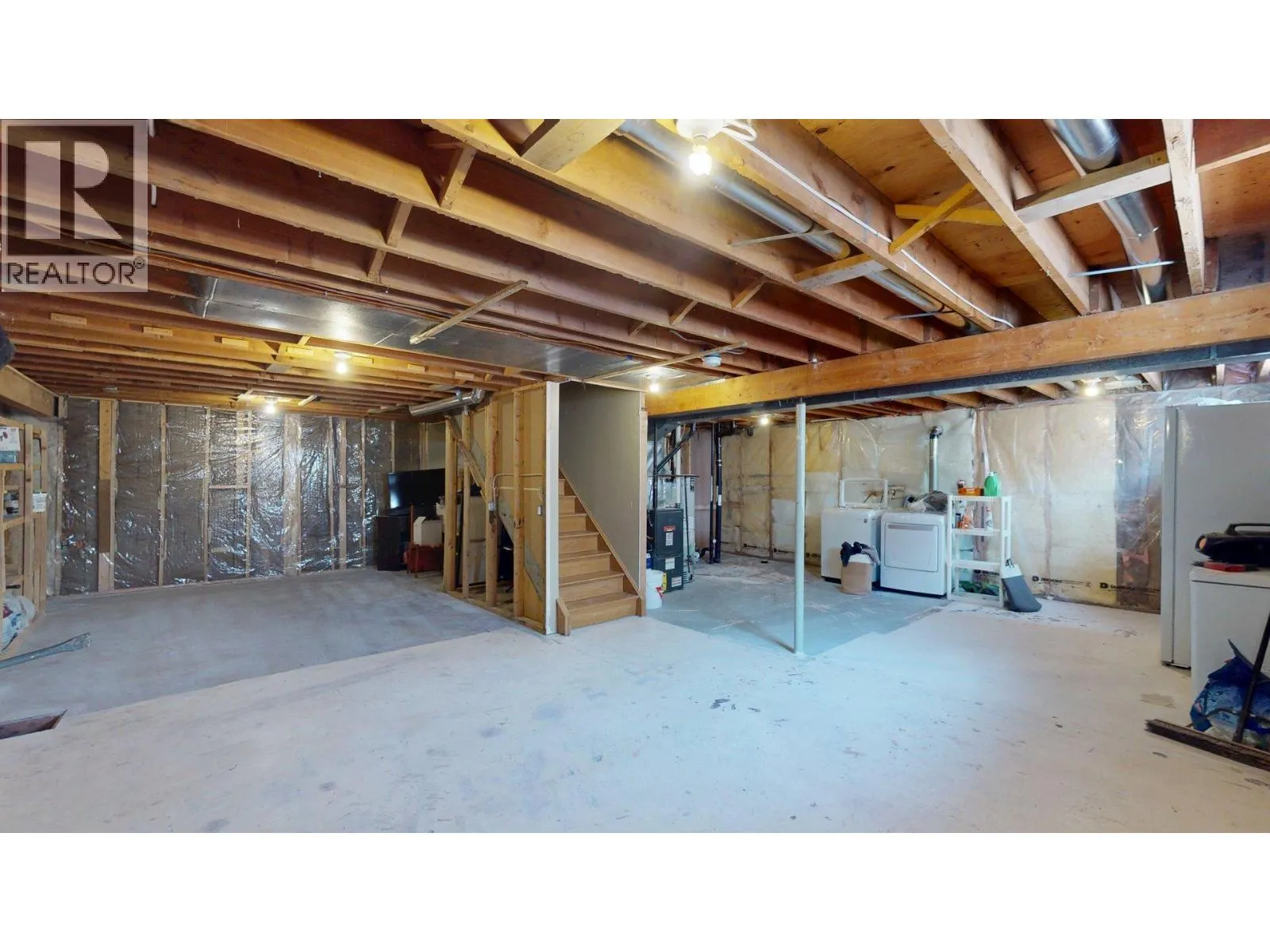 2201 ALMOND Street
