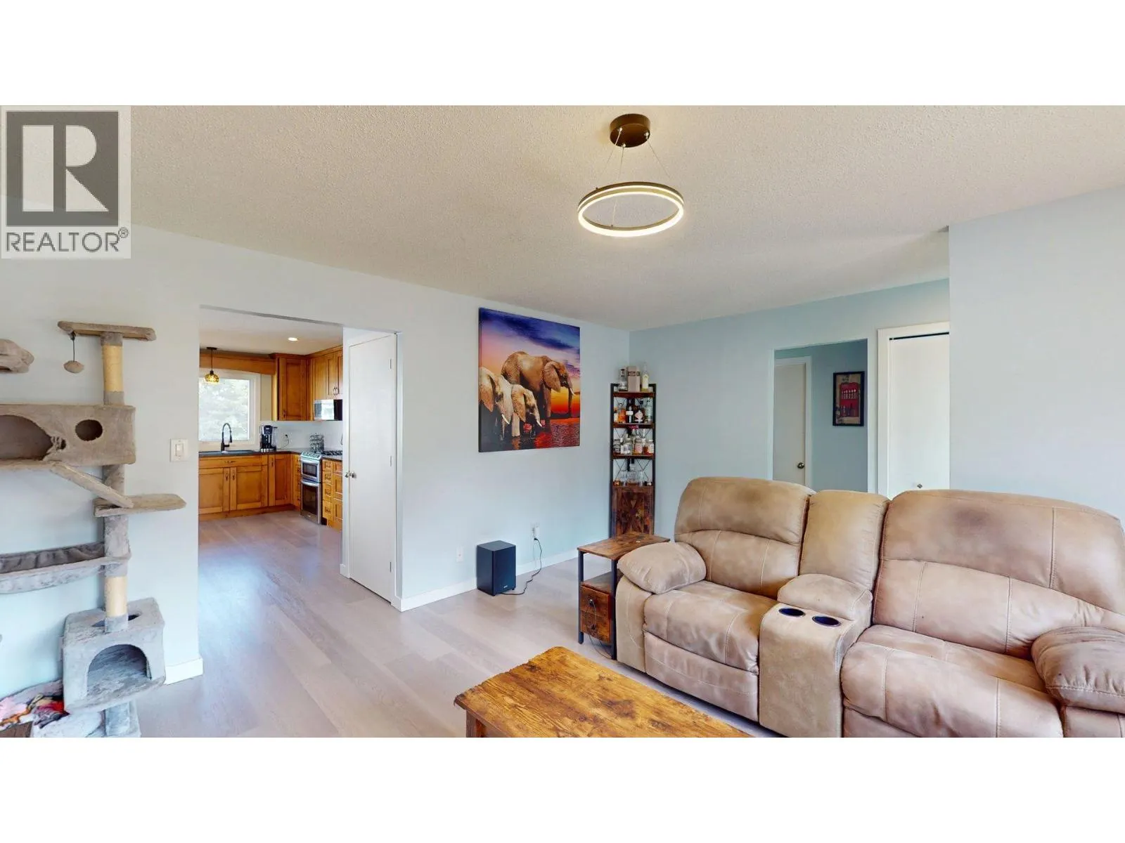 2201 ALMOND Street