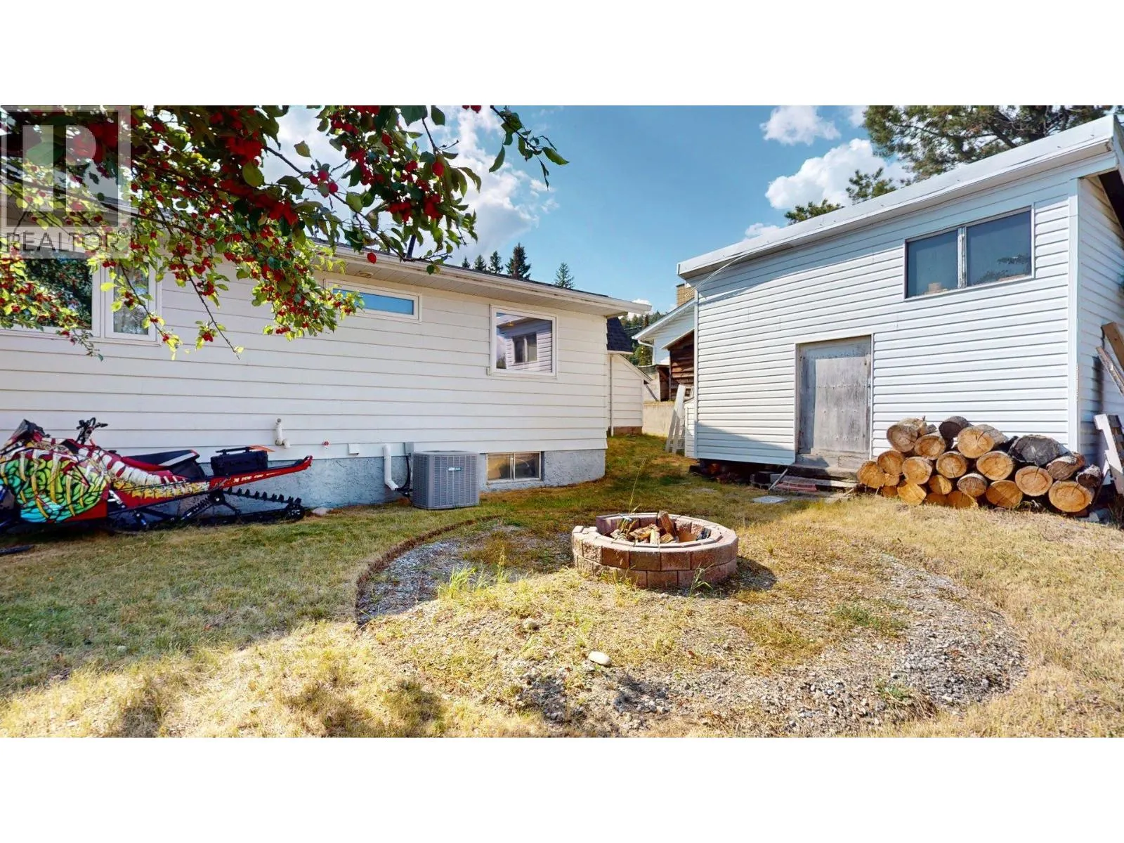 2201 ALMOND Street