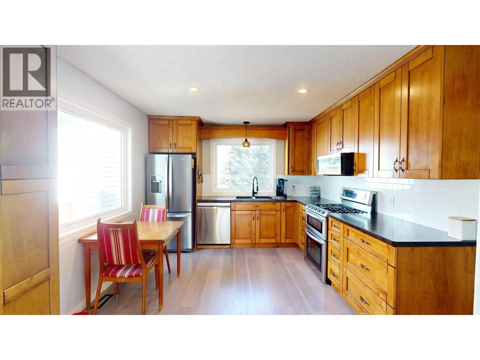 2201 ALMOND Street
