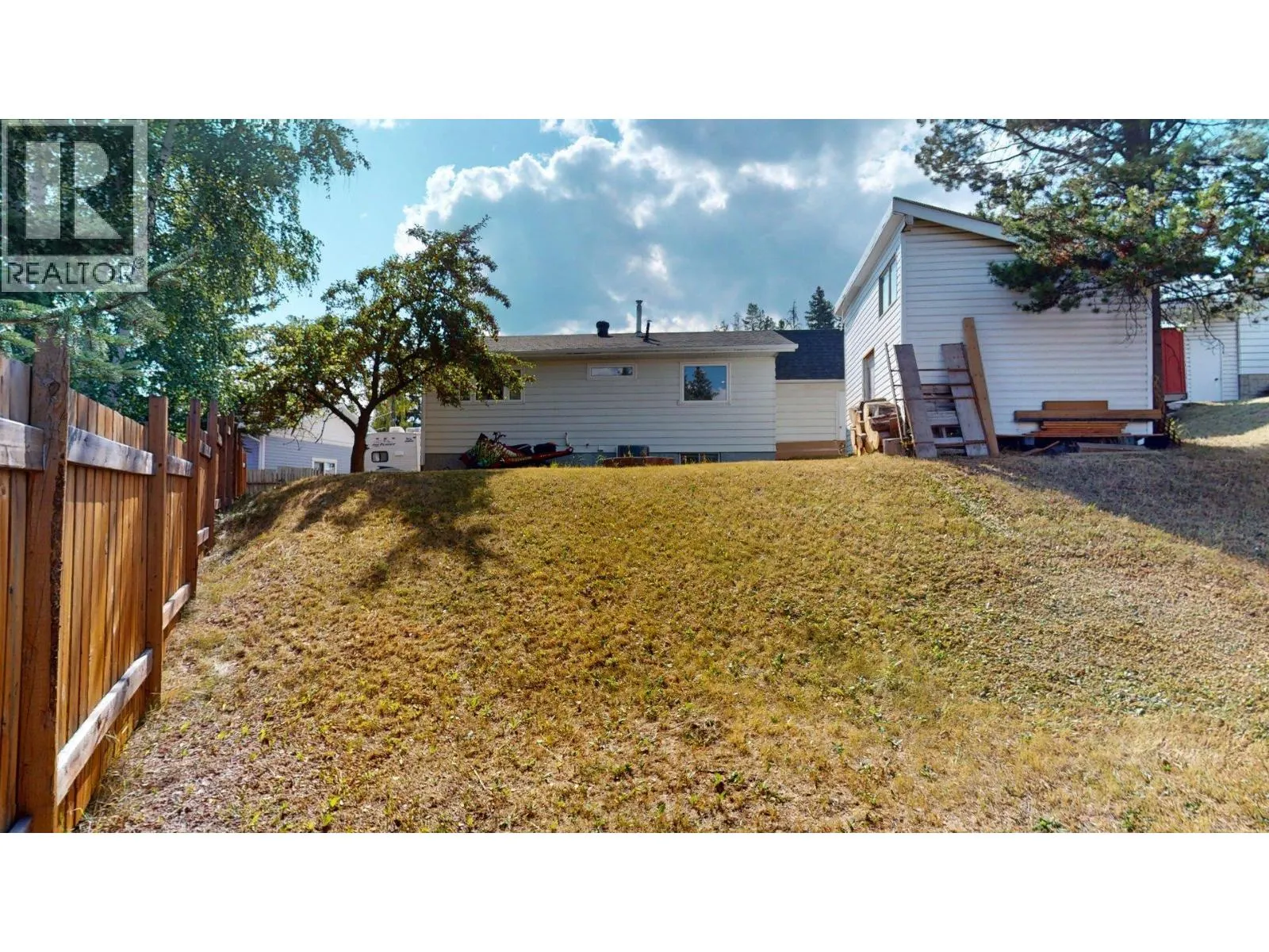 2201 ALMOND Street