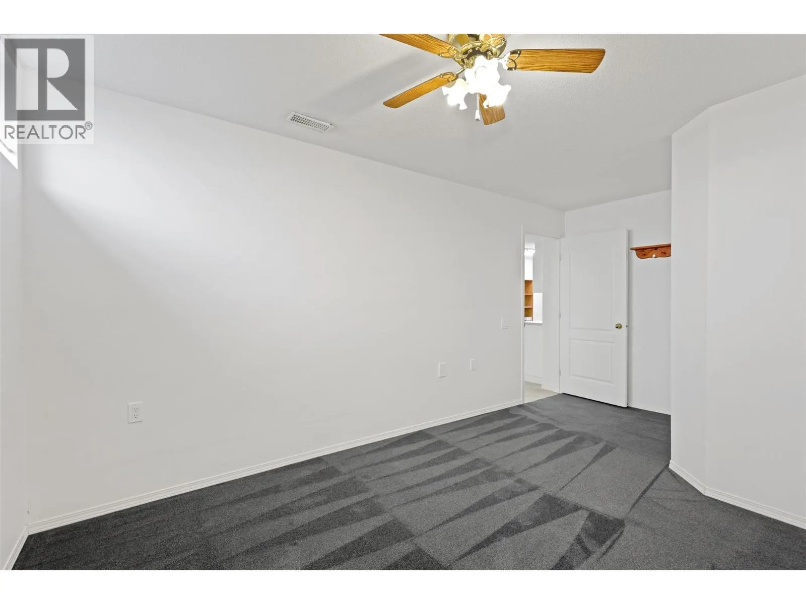 1575 Springhill Drive Unit# 31