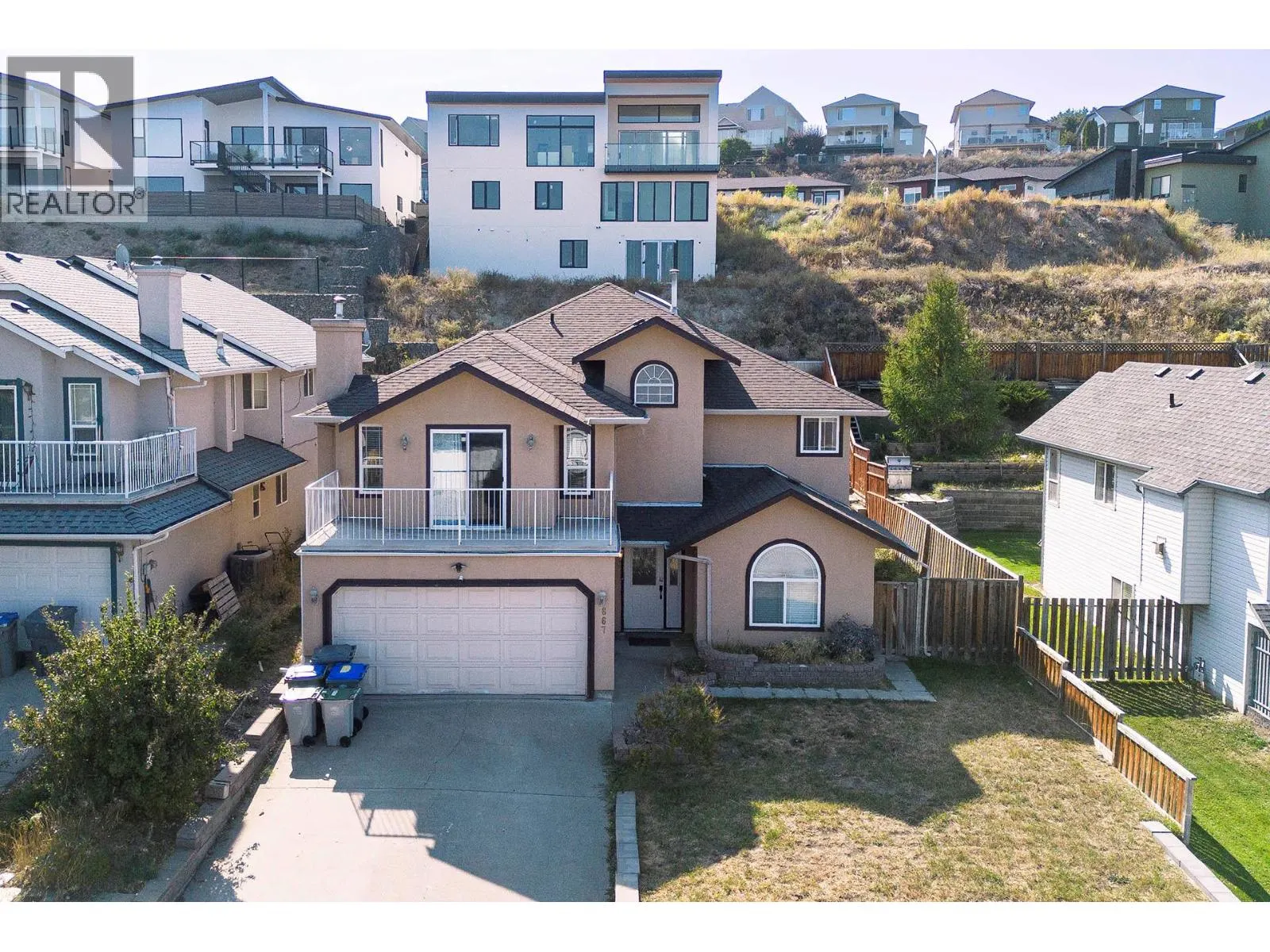 667 DUNROBIN Drive