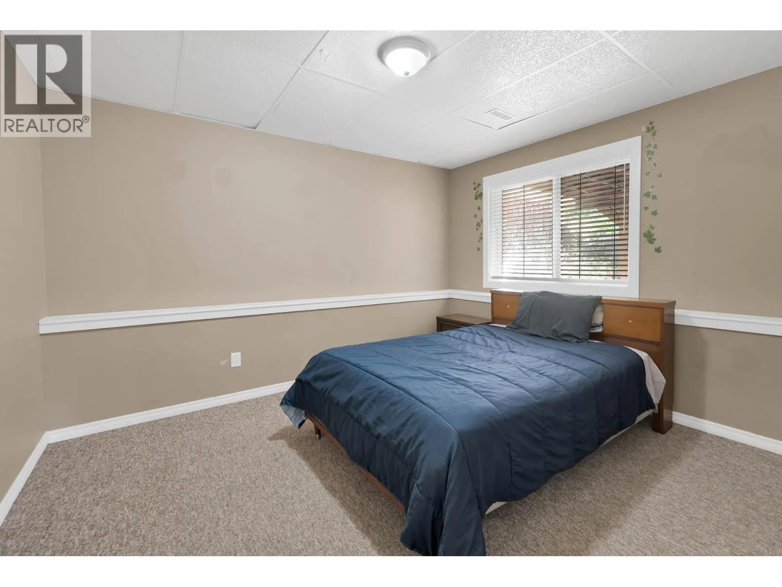 667 DUNROBIN Drive