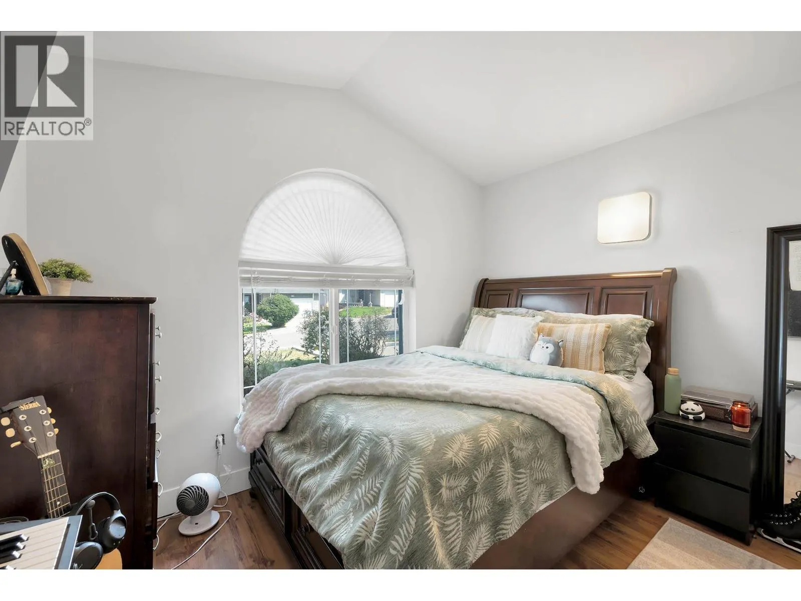 667 DUNROBIN Drive