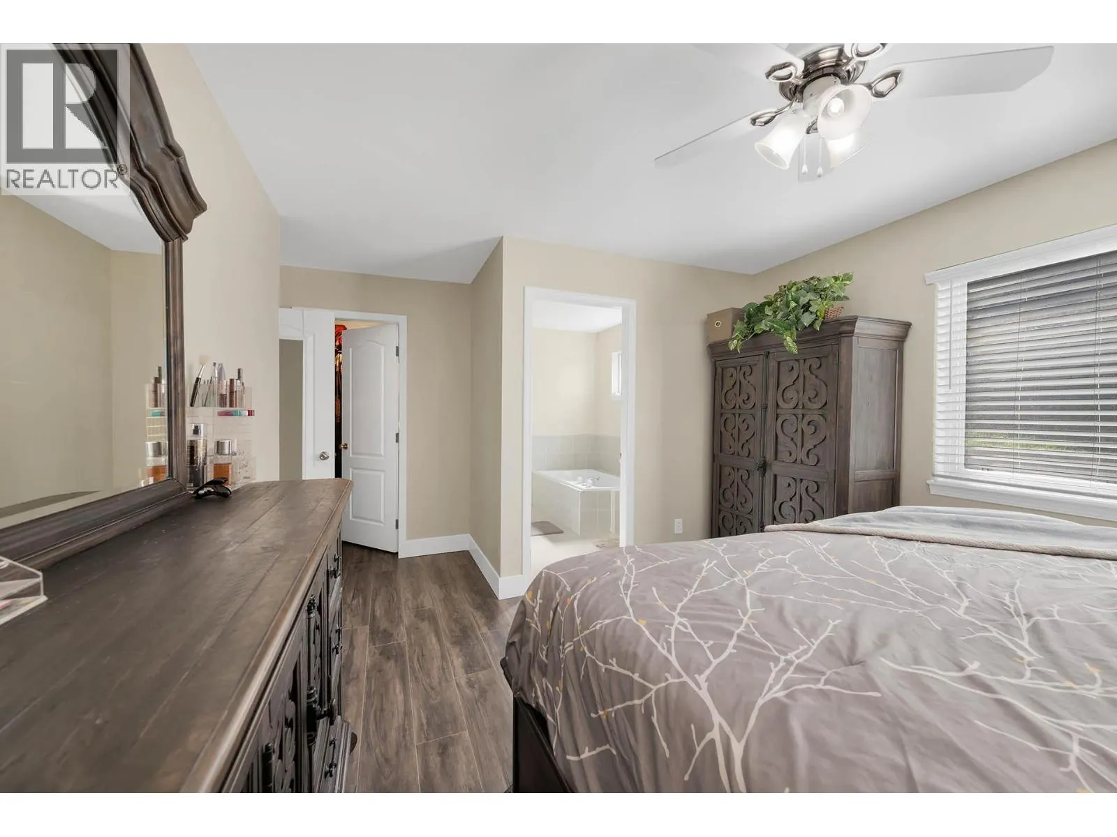 667 DUNROBIN Drive
