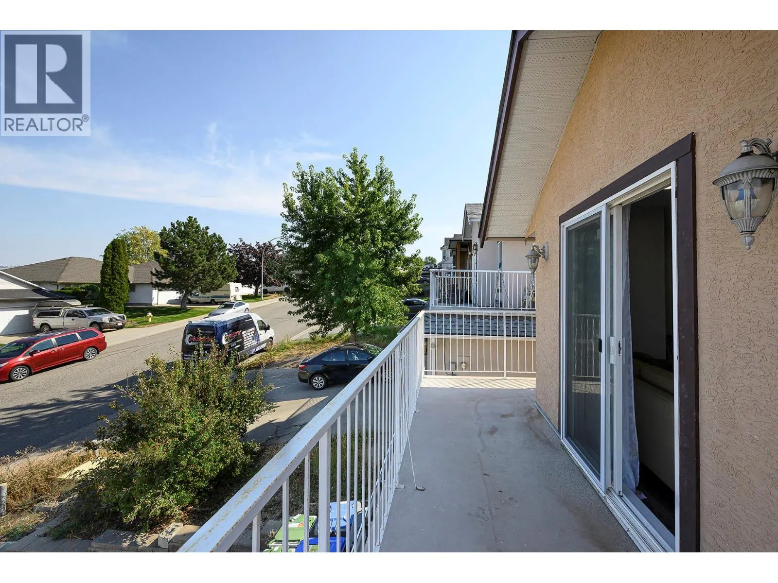 667 DUNROBIN Drive