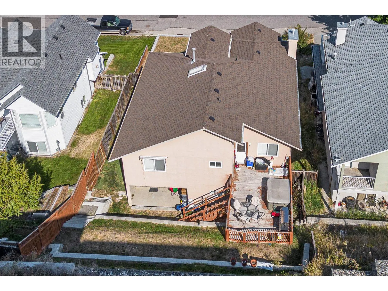 667 DUNROBIN Drive