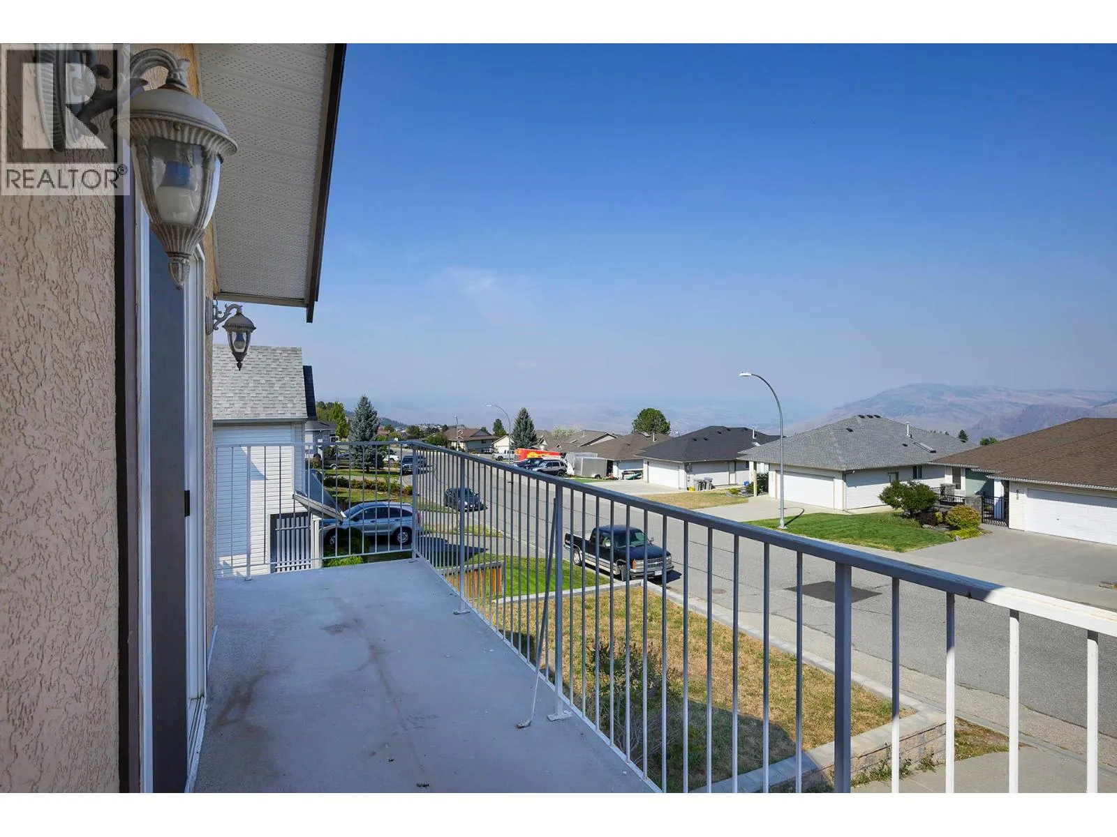 667 DUNROBIN Drive