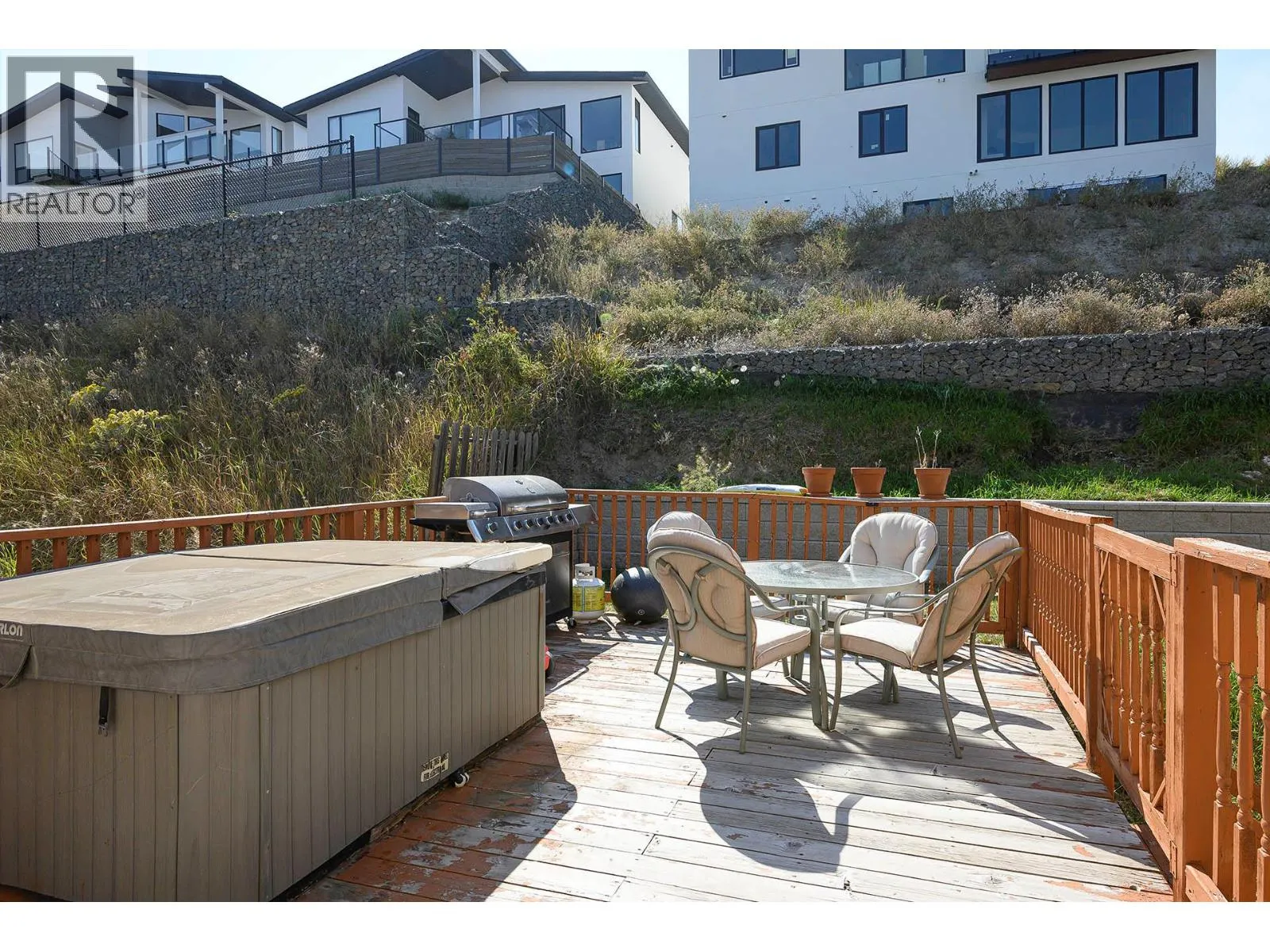 667 DUNROBIN Drive