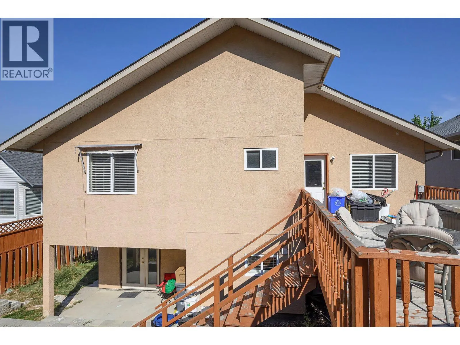 667 DUNROBIN Drive