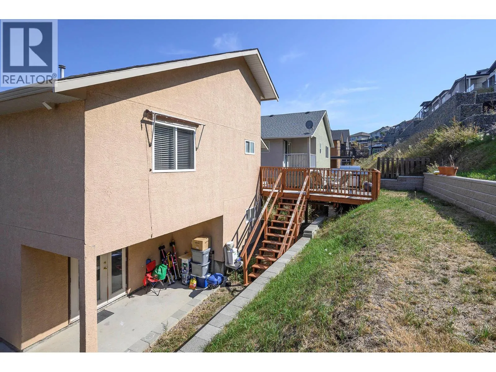 667 DUNROBIN Drive