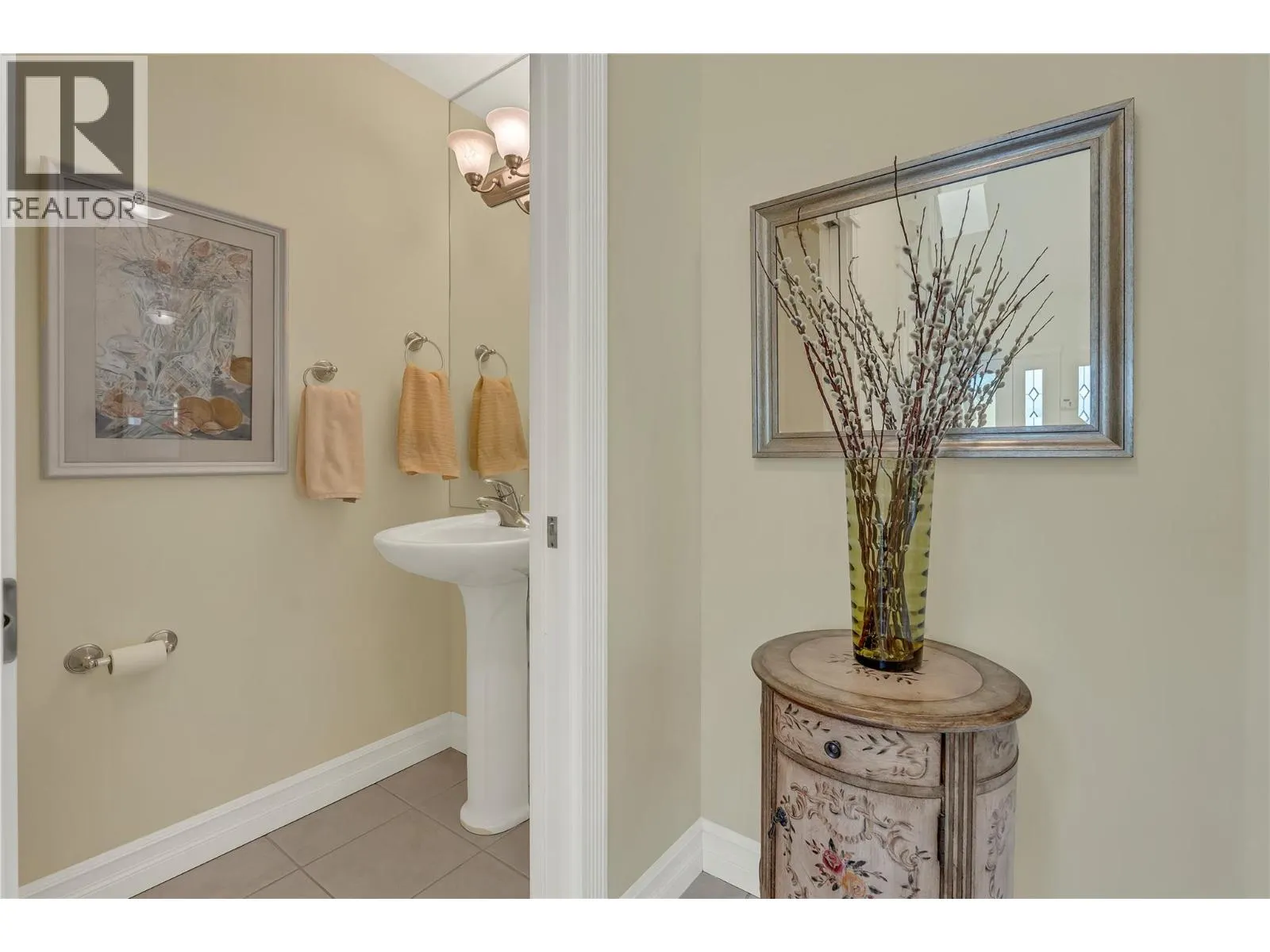 1078 BURNABY Avenue Unit# 105