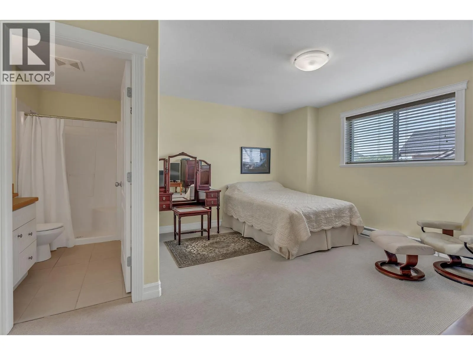 1078 BURNABY Avenue Unit# 105