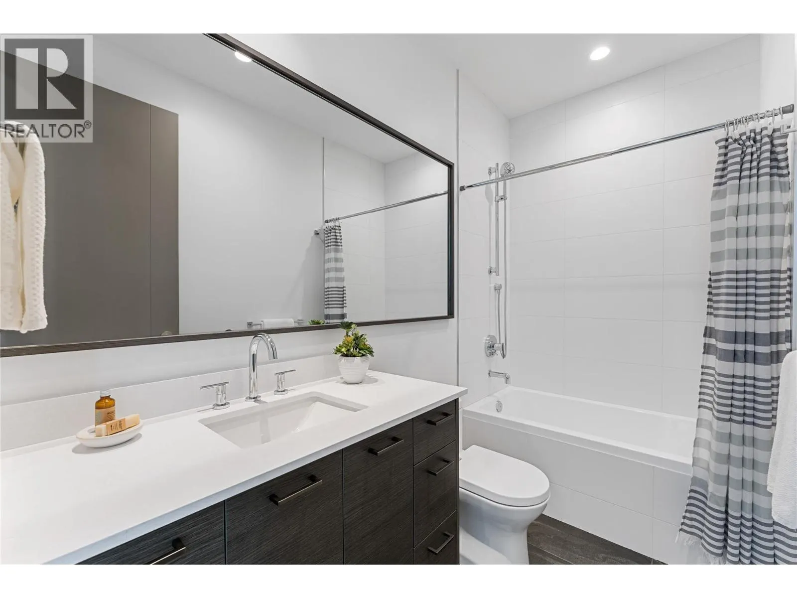 1181 Sunset Drive Unit# 2703