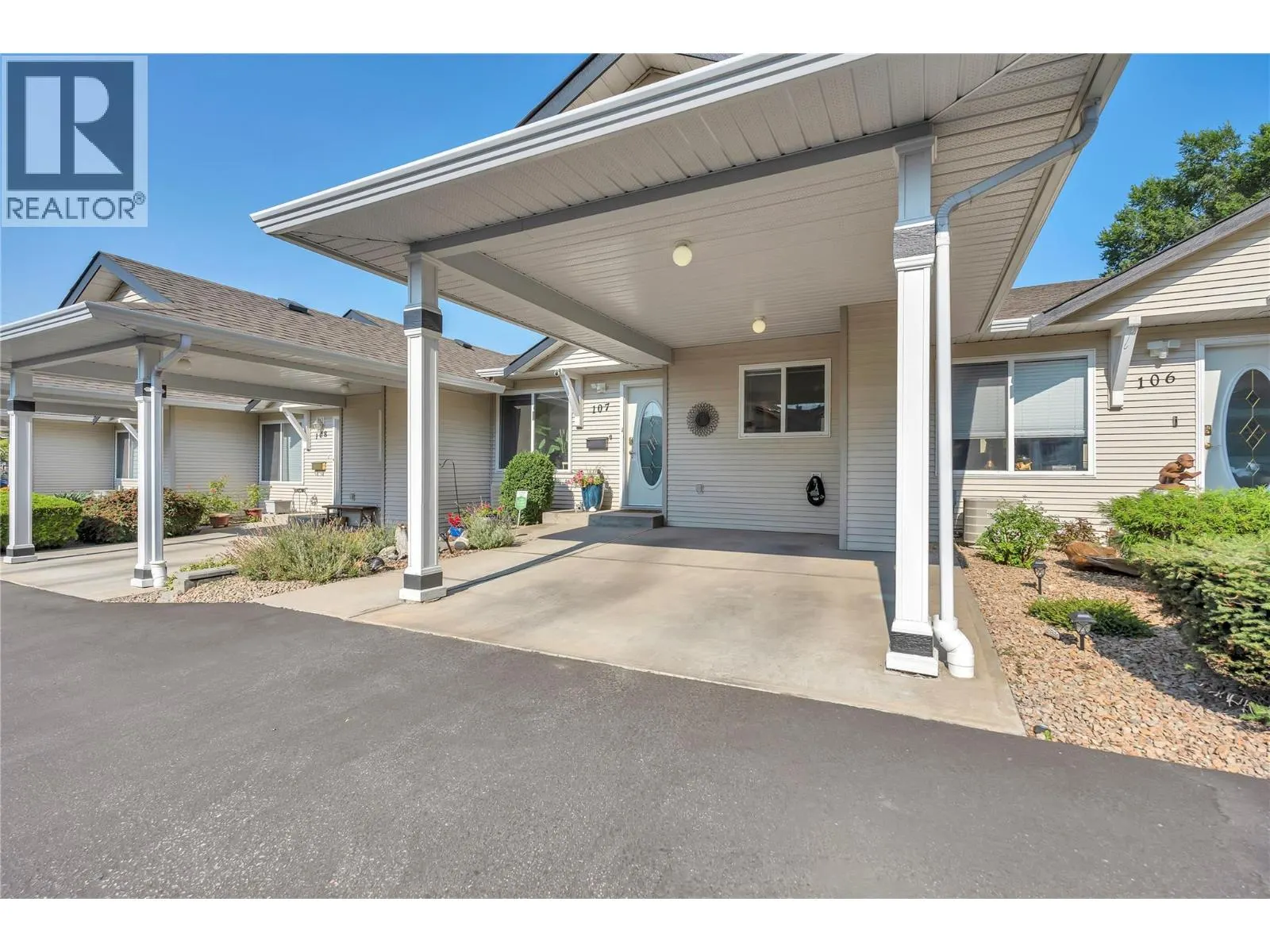 654 PICKERING Street Unit# 107