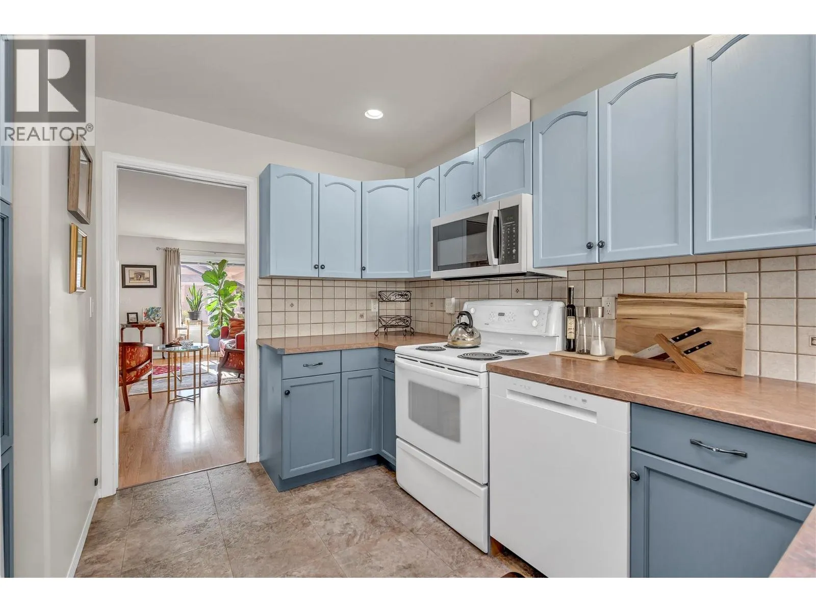 654 PICKERING Street Unit# 107